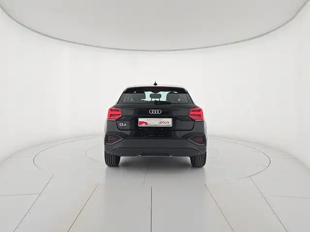 Audi Q2 view 4