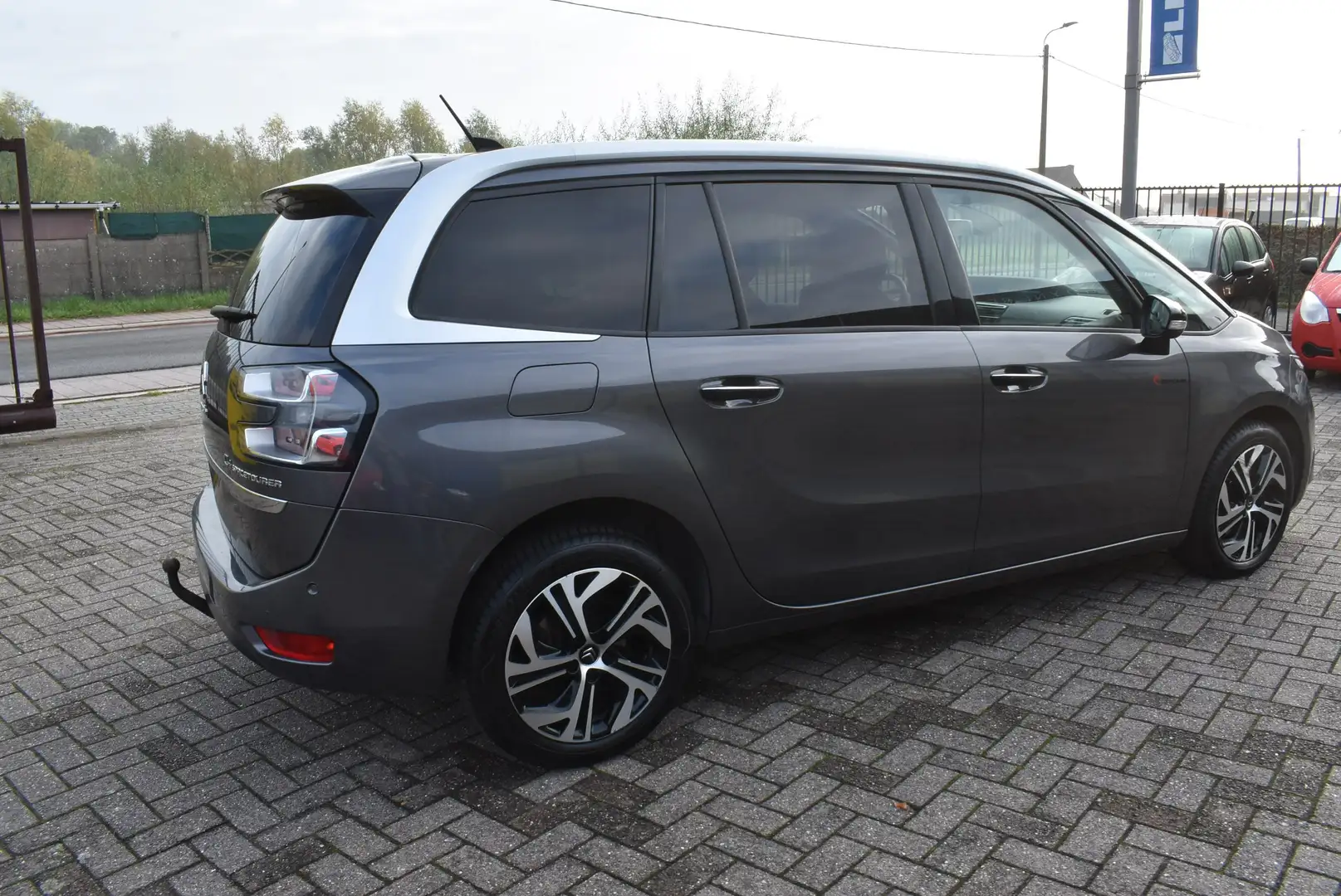 Citroen Grand C4 Picasso 1.5 BlueHDi Rip Curl S 7PL / GPS Gris - 2