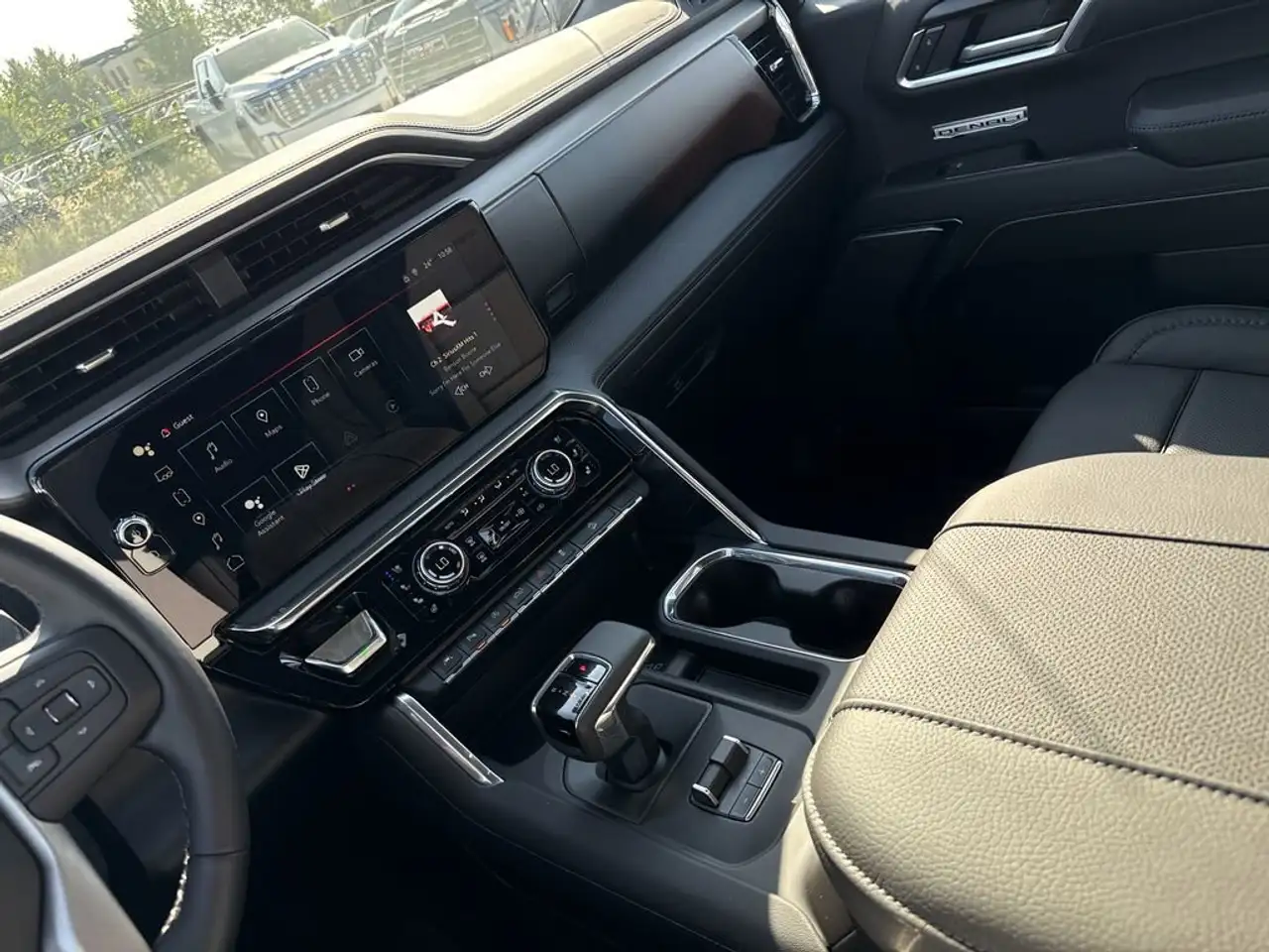 GMC Sierra 1500 снимка GMC Sierra 1500
