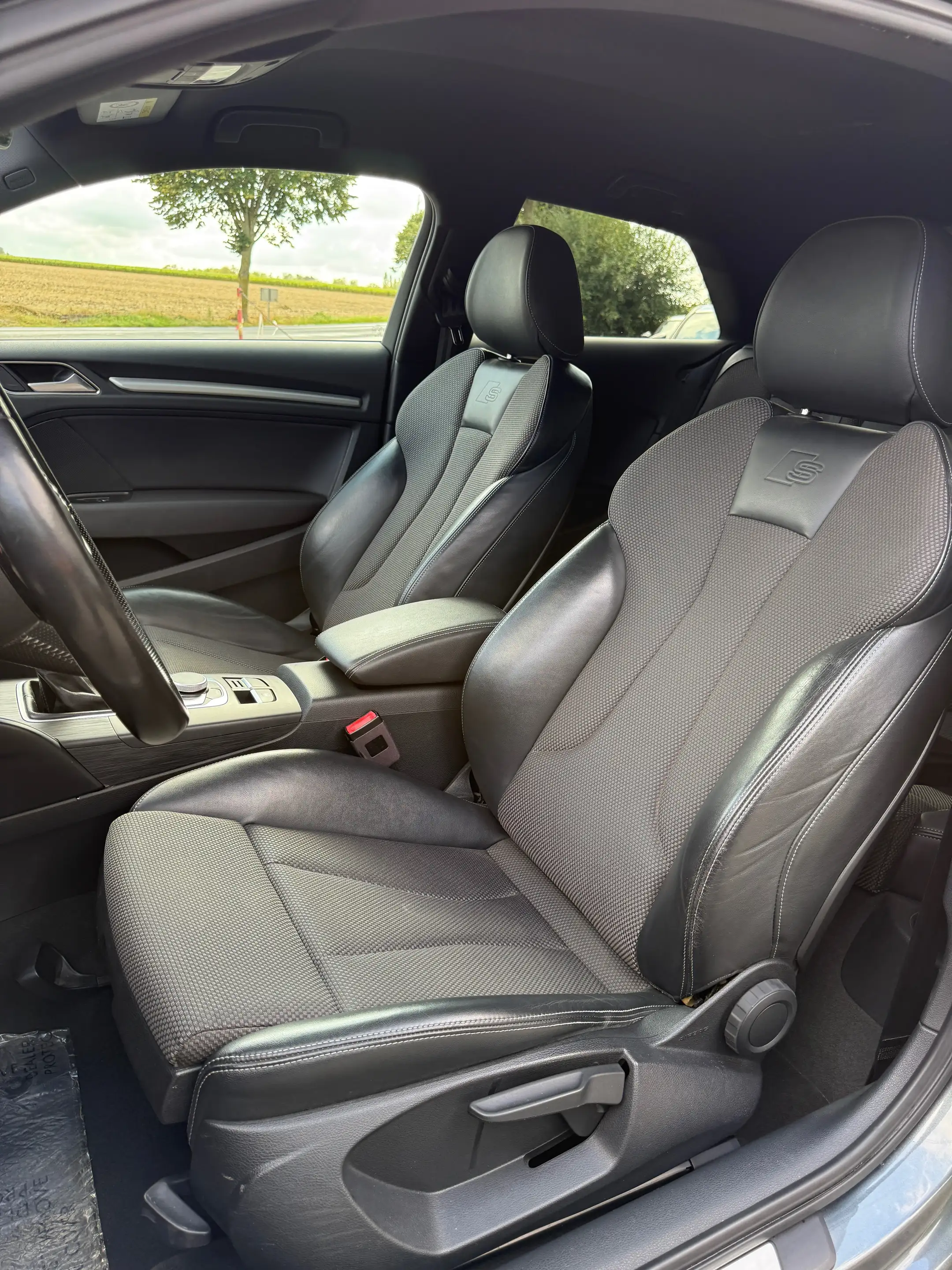 Audi A3 A3 1.6 TDi Ambition S line — photo 10