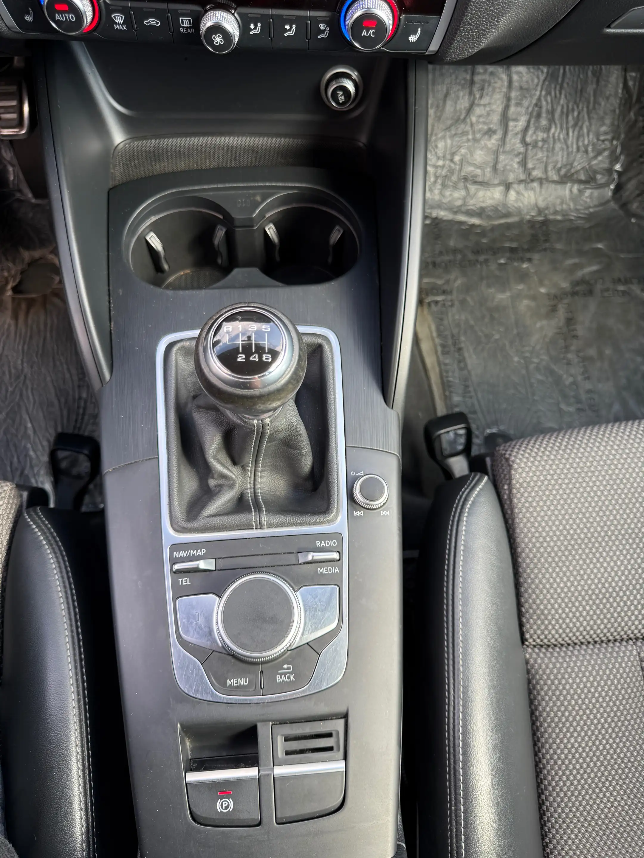Audi A3 A3 1.6 TDi Ambition S line — photo 12