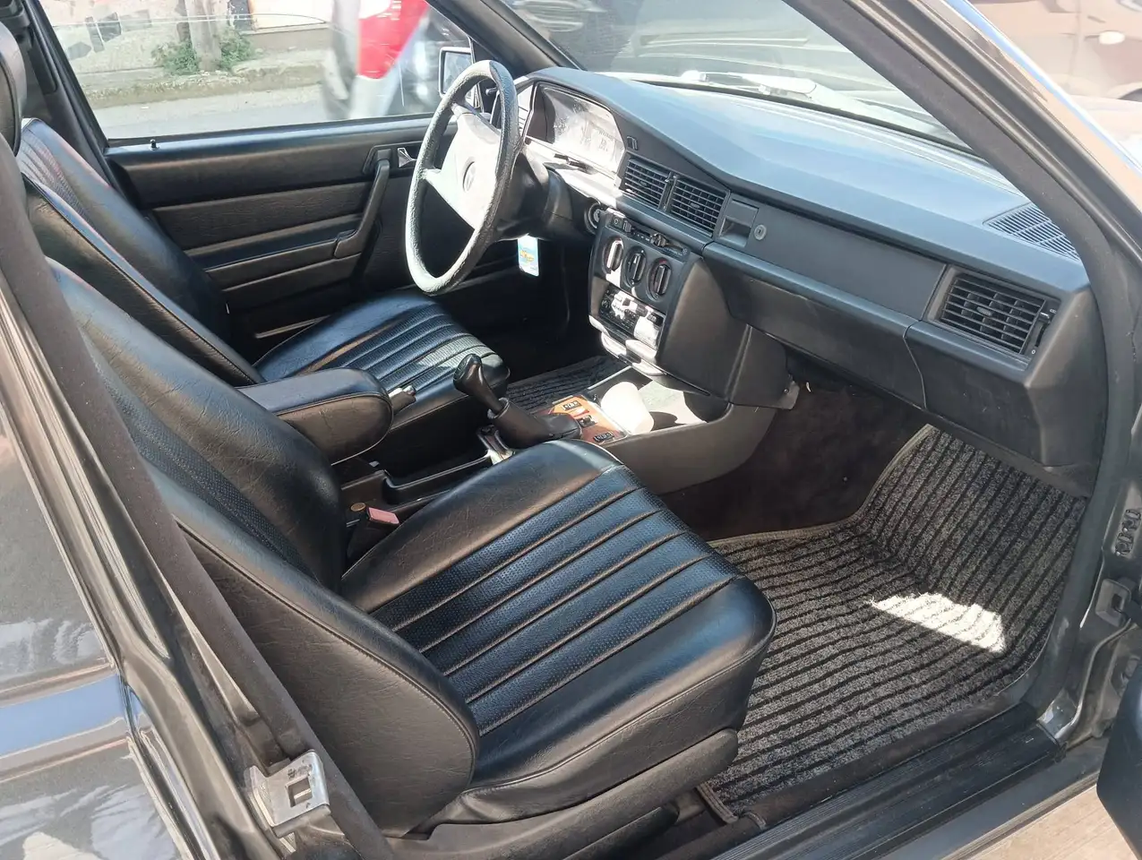 Mercedes-Benz 190, foto 10