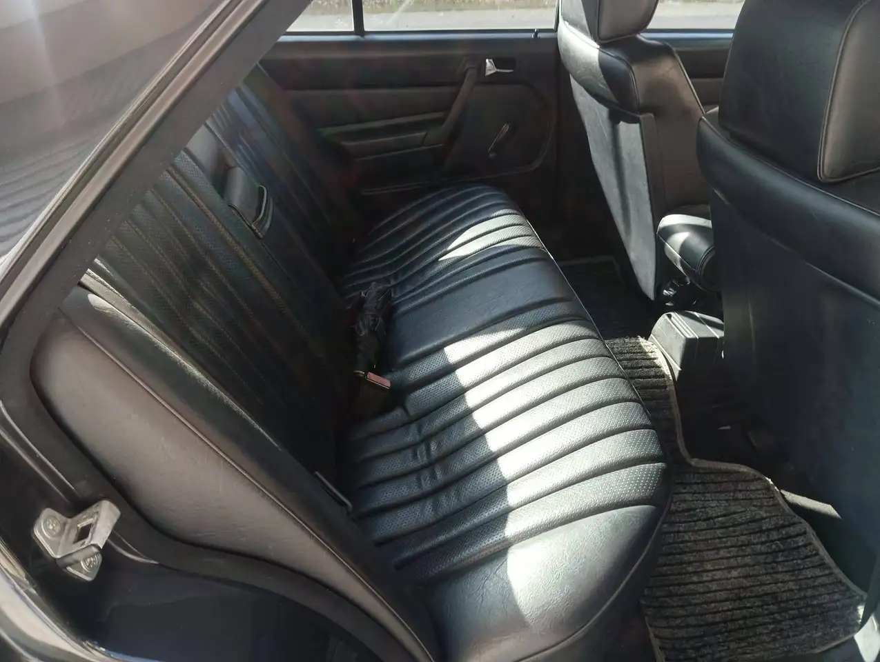 Mercedes-Benz 190, foto 4