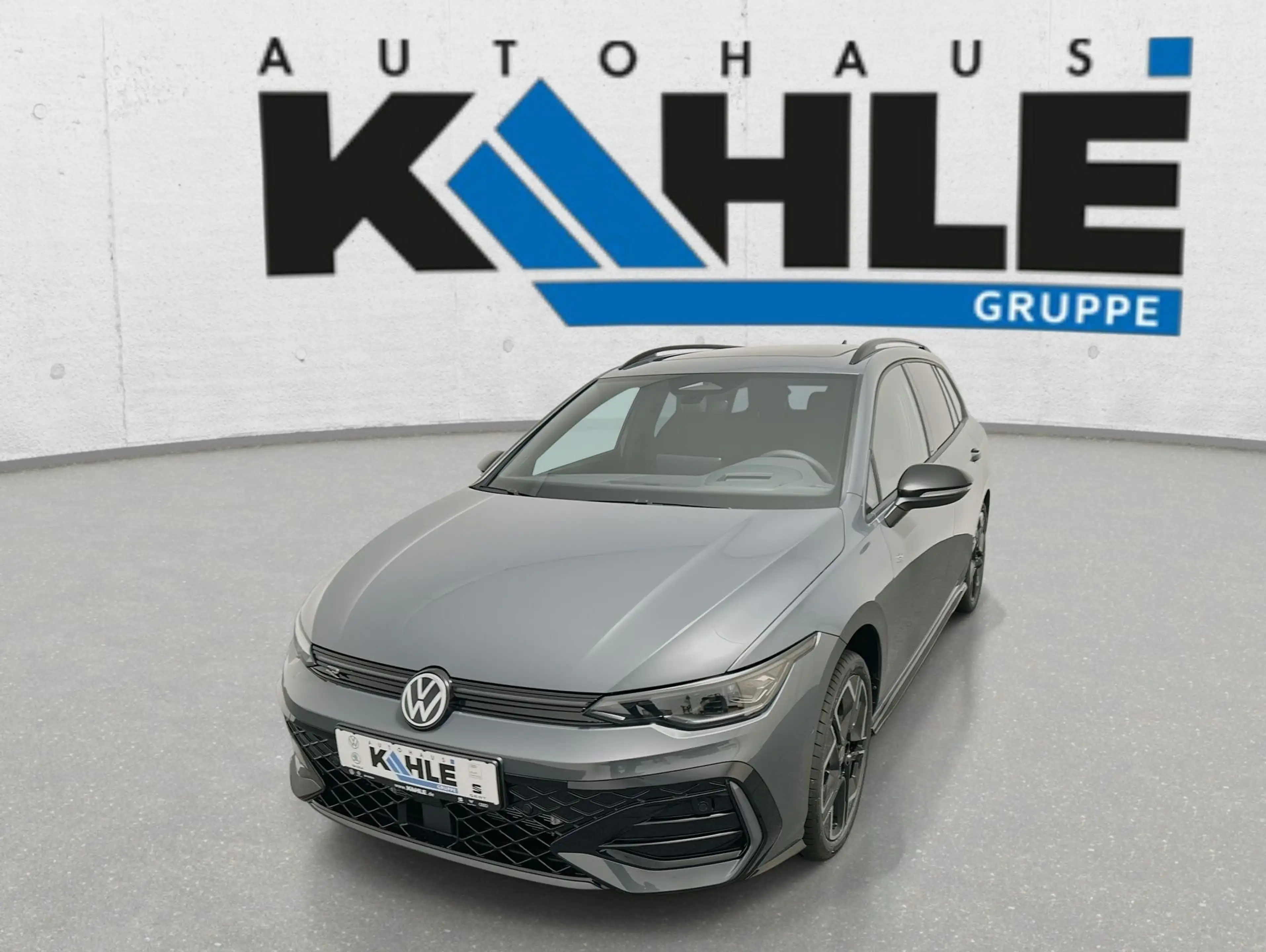 Volkswagen Golf Variant R-Line 2.0 l TDI DSG CarPlay Pano — photo 2