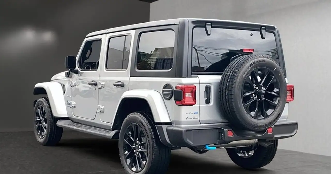Jeep Wrangler снимка Jeep Wrangler