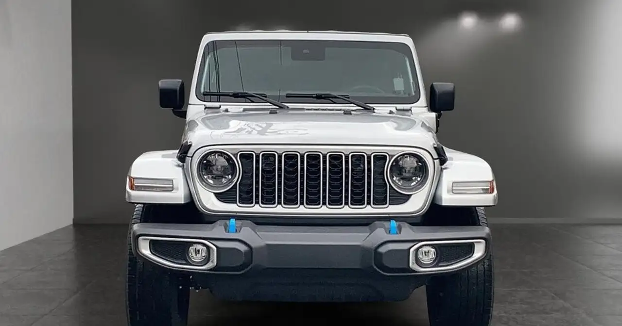 Jeep Wrangler снимка Jeep Wrangler