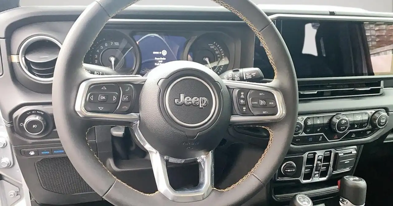 Jeep Wrangler снимка Jeep Wrangler