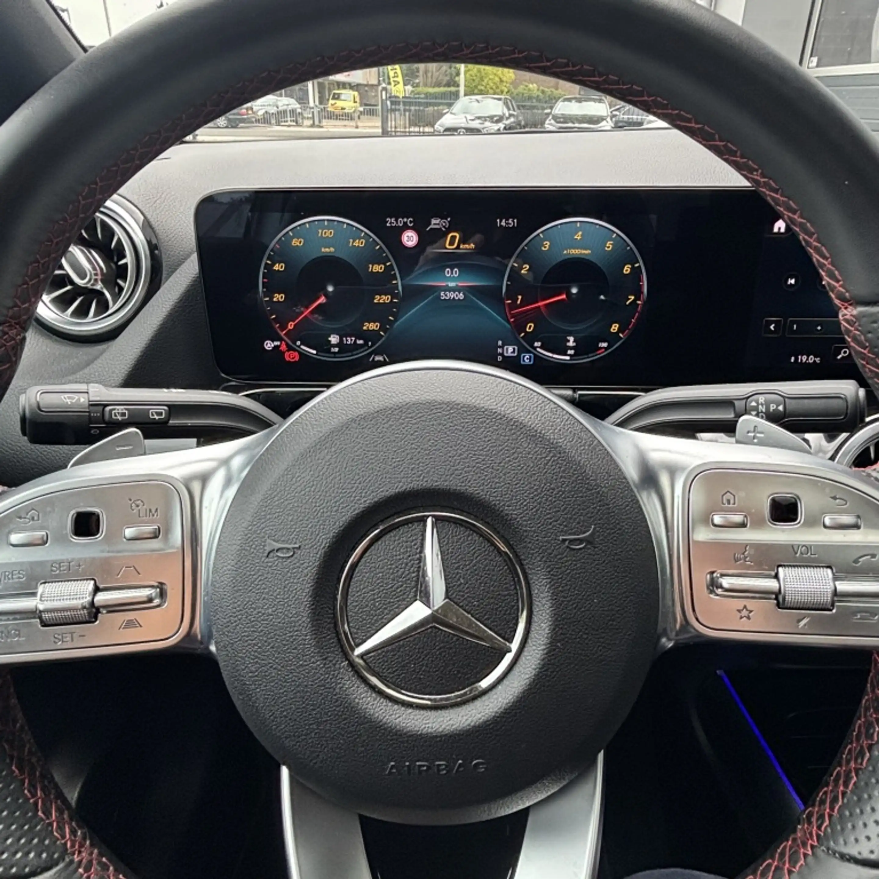 Mercedes-Benz GLA 250 AMG * Pano, alcantara* 4M AMG Line — photo 14