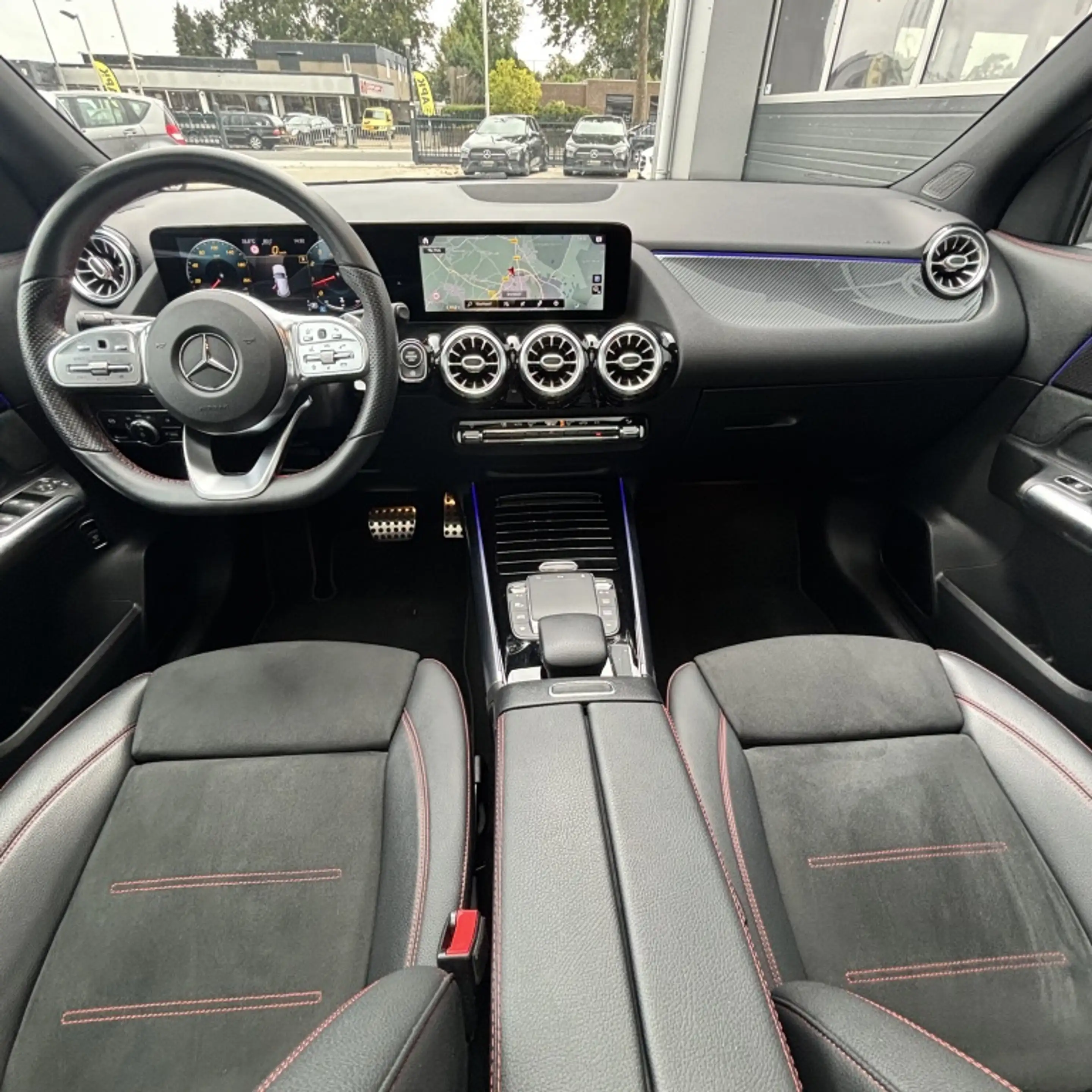 Mercedes-Benz GLA 250 AMG * Pano, alcantara* 4M AMG Line — photo 22