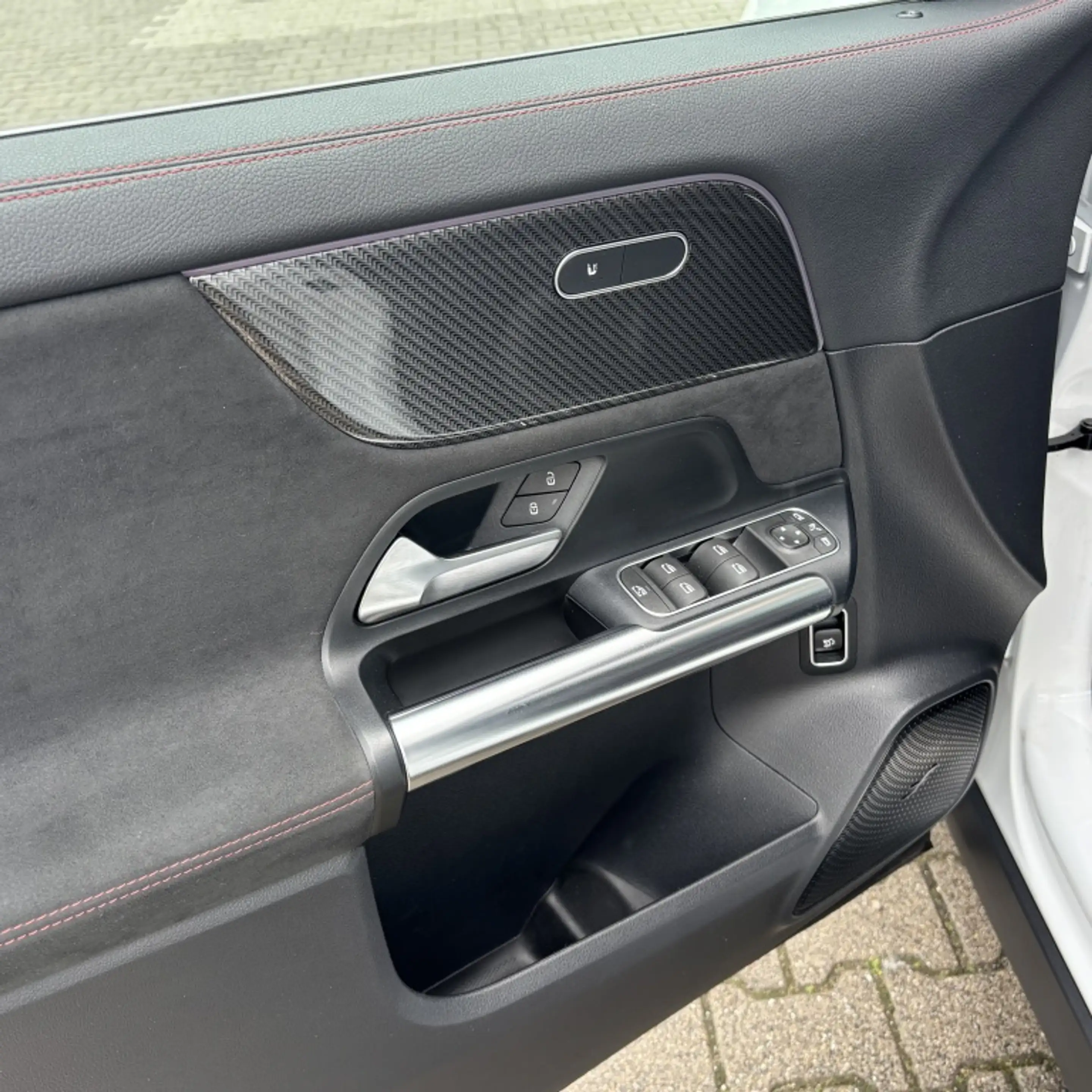 Mercedes-Benz GLA 250 AMG * Pano, alcantara* 4M AMG Line — photo 11