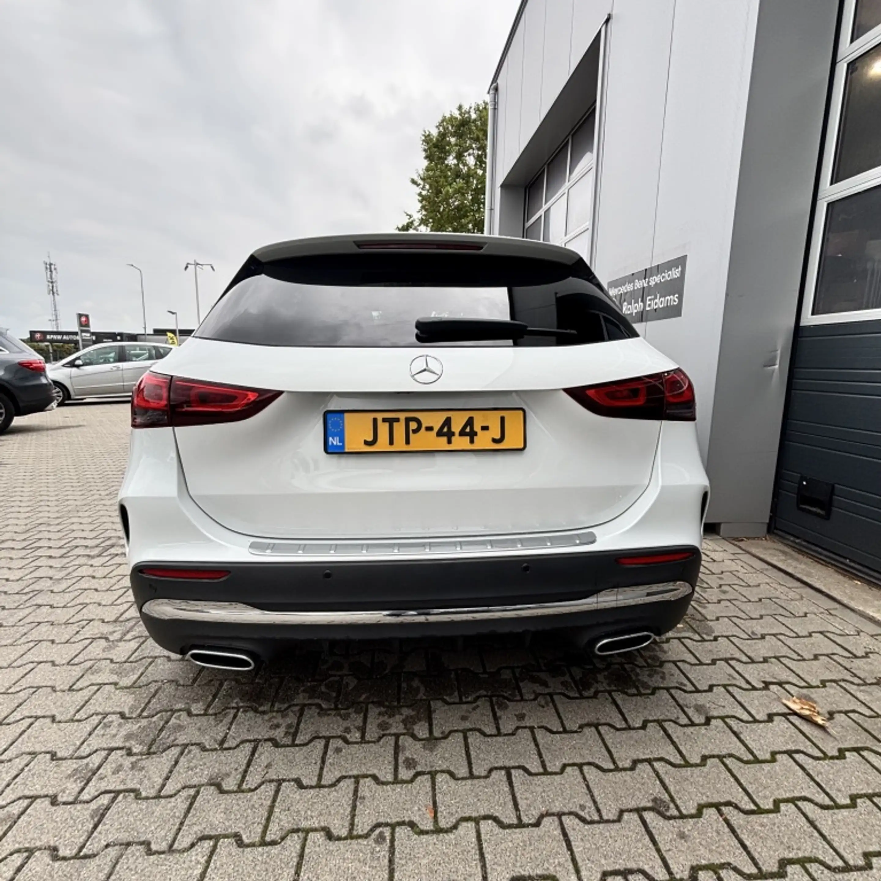 Mercedes-Benz GLA 250 AMG * Pano, alcantara* 4M AMG Line — photo 23