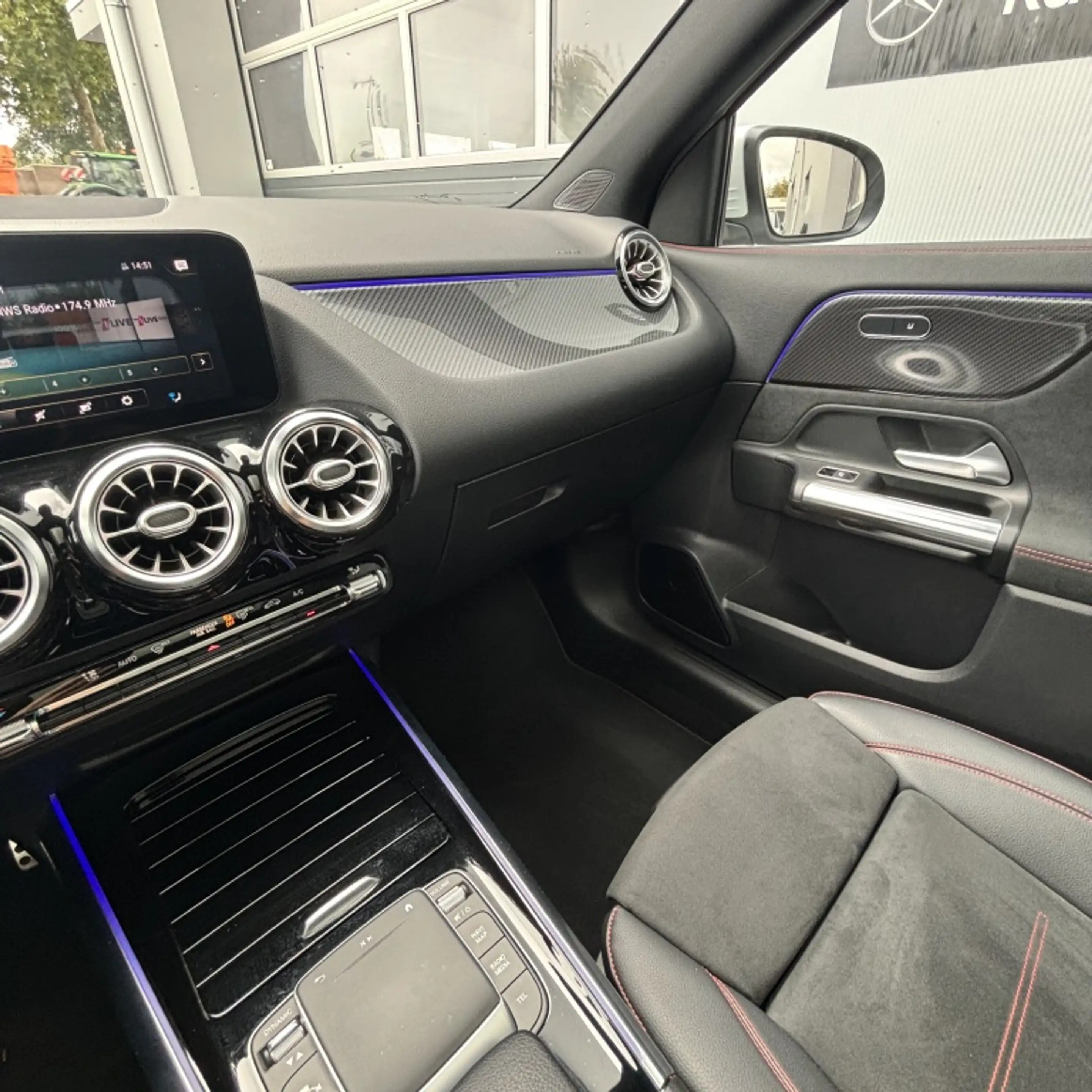 Mercedes-Benz GLA 250 AMG * Pano, alcantara* 4M AMG Line — photo 16