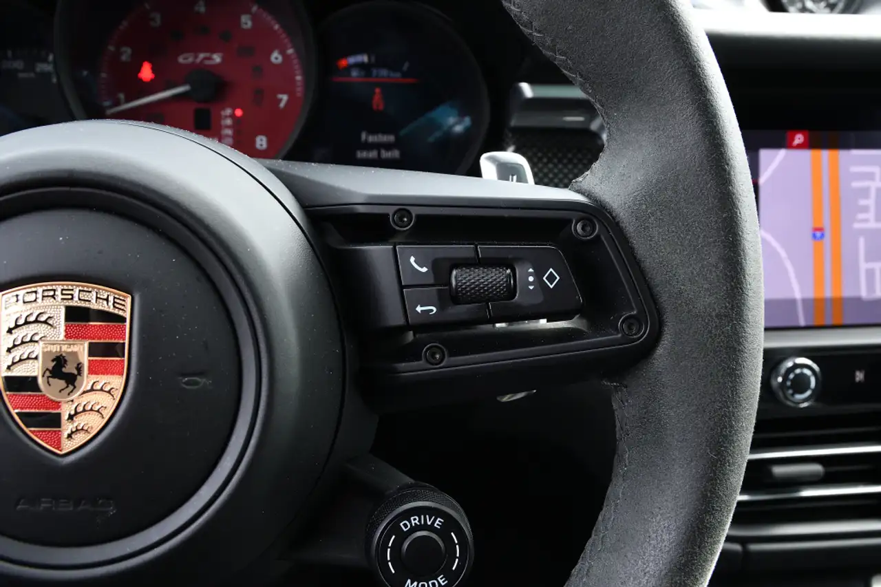 Porsche Macan снимка Porsche Macan