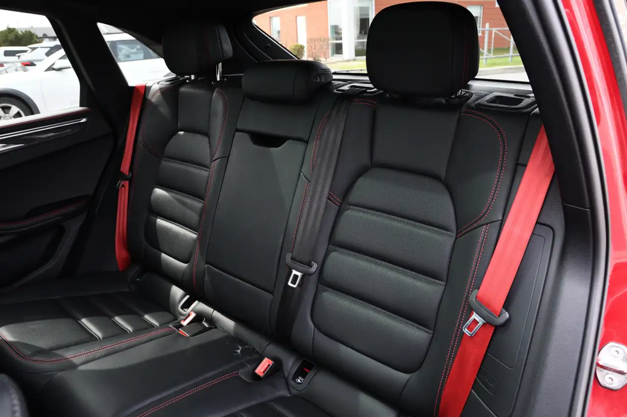 Porsche Macan снимка Porsche Macan