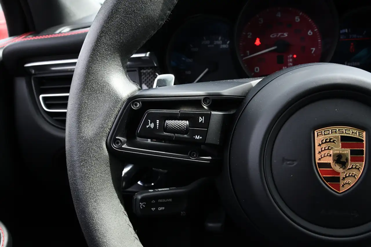 Porsche Macan снимка Porsche Macan