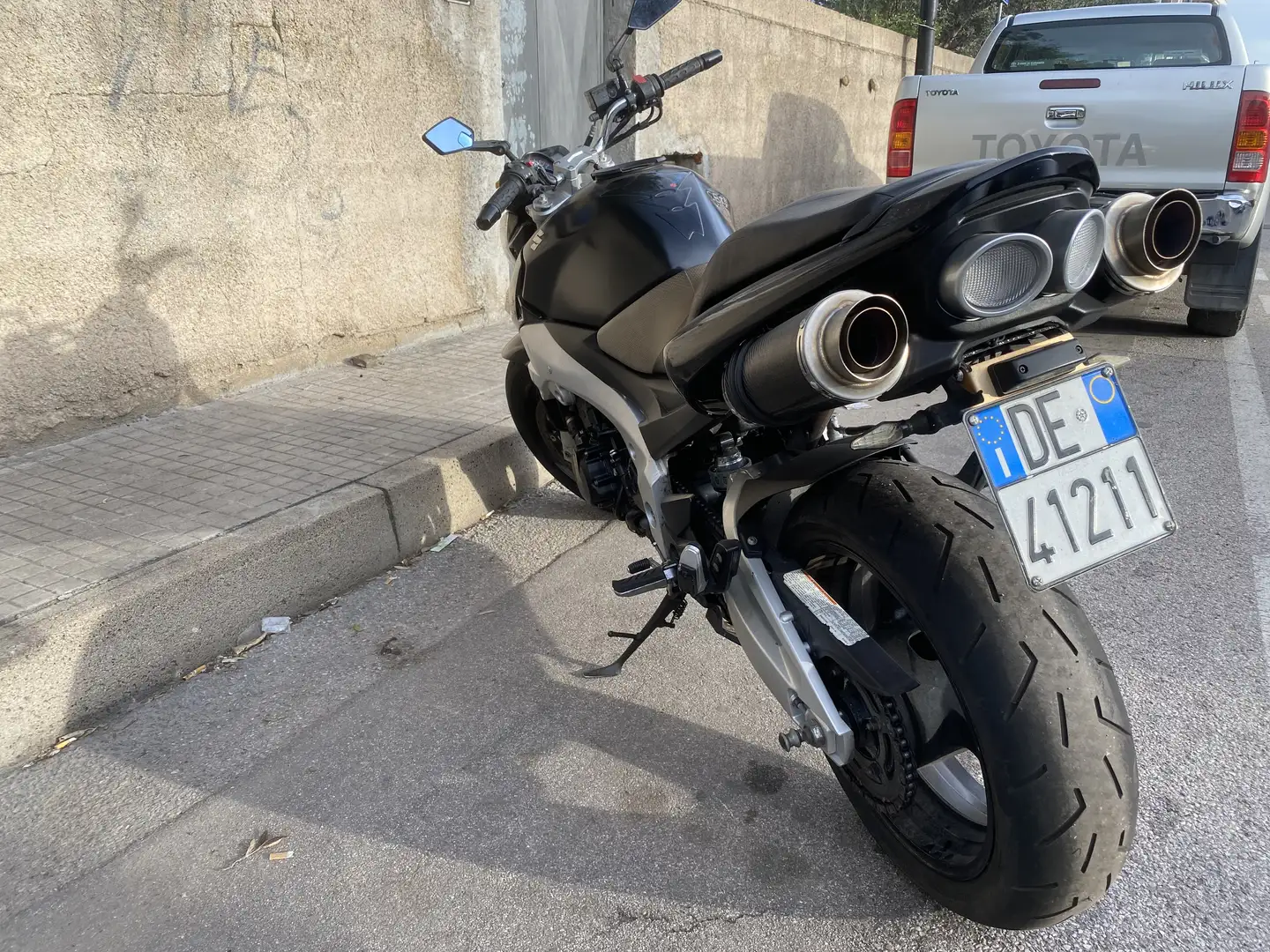 Suzuki GSR 600 SPORT - 1