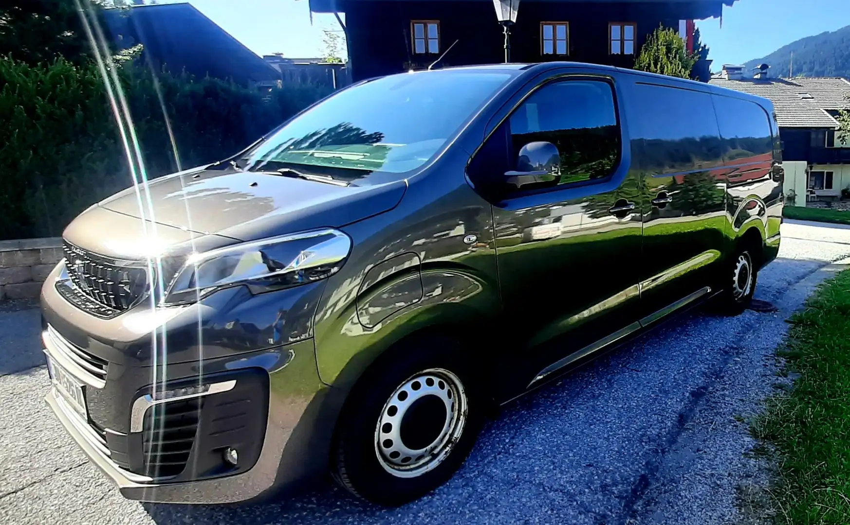 Peugeot Expert e-Expert Kombi 100kW Batterie 75kWh Lang L3 Grau - 1