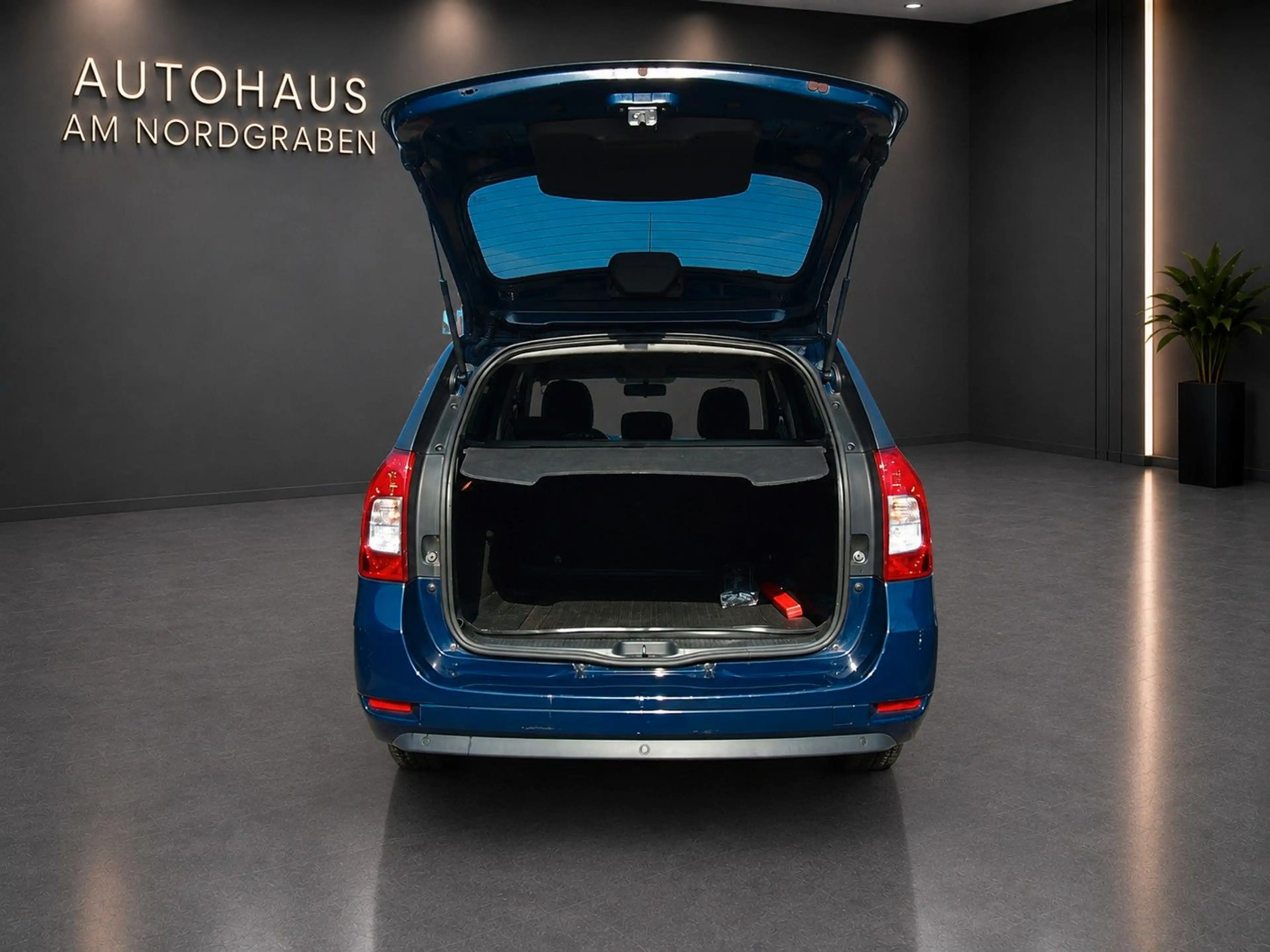Dacia Logan MCV II Kombi Laureate — photo 14
