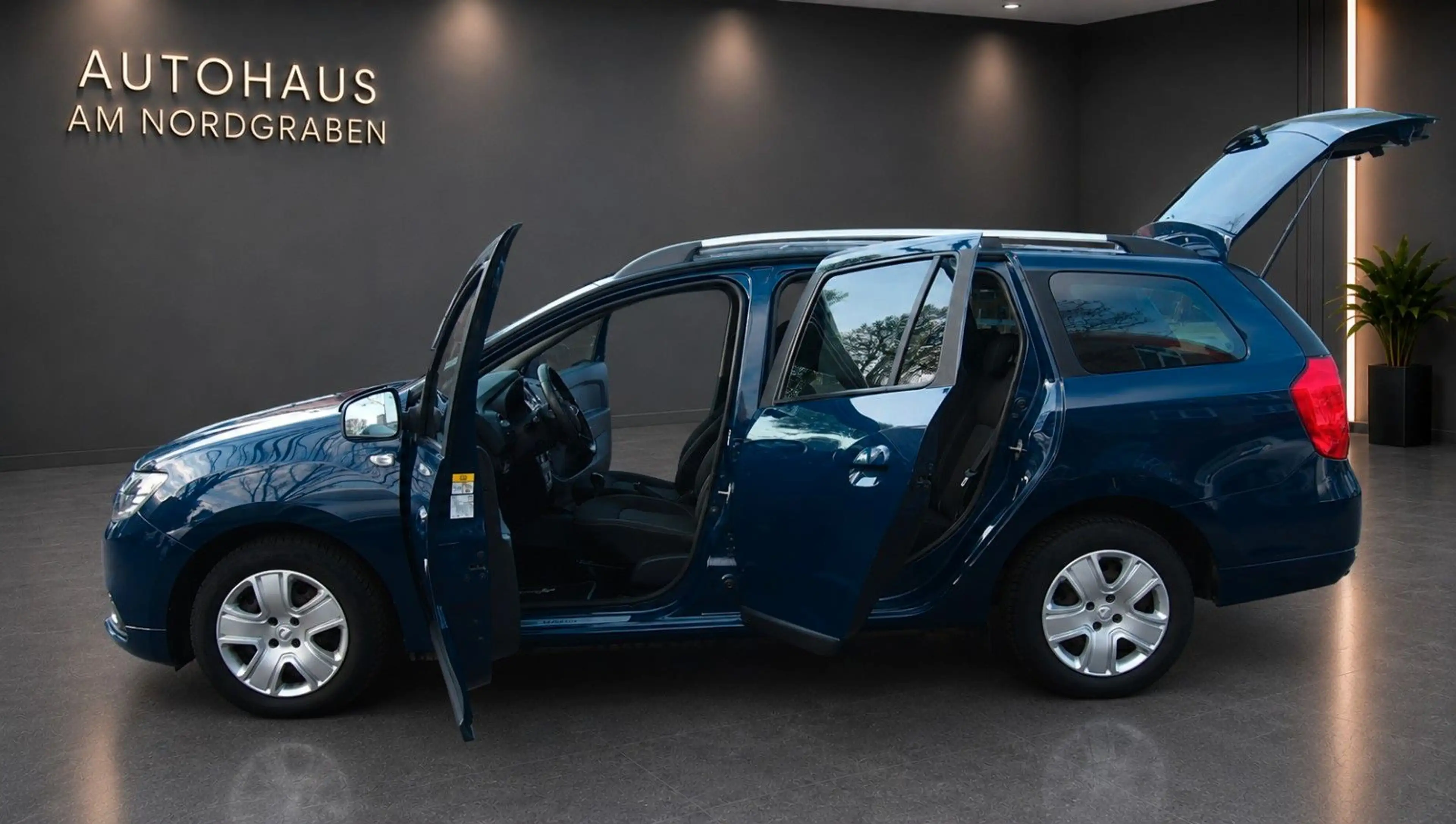 Dacia Logan MCV II Kombi Laureate — photo 9