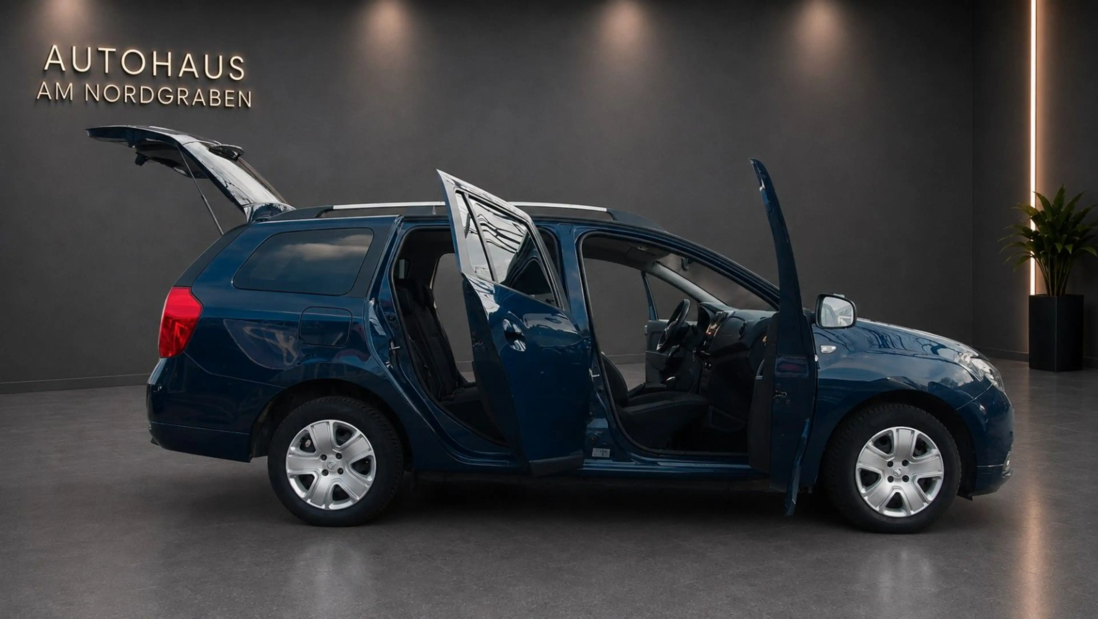 Dacia Logan MCV II Kombi Laureate — photo 12