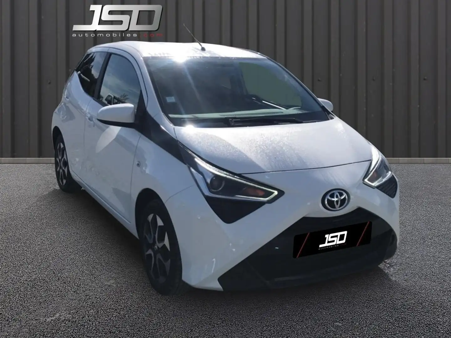 Toyota Aygo Aygo 1.0 VVT-i x-play PHASE 2 Blanc - 1