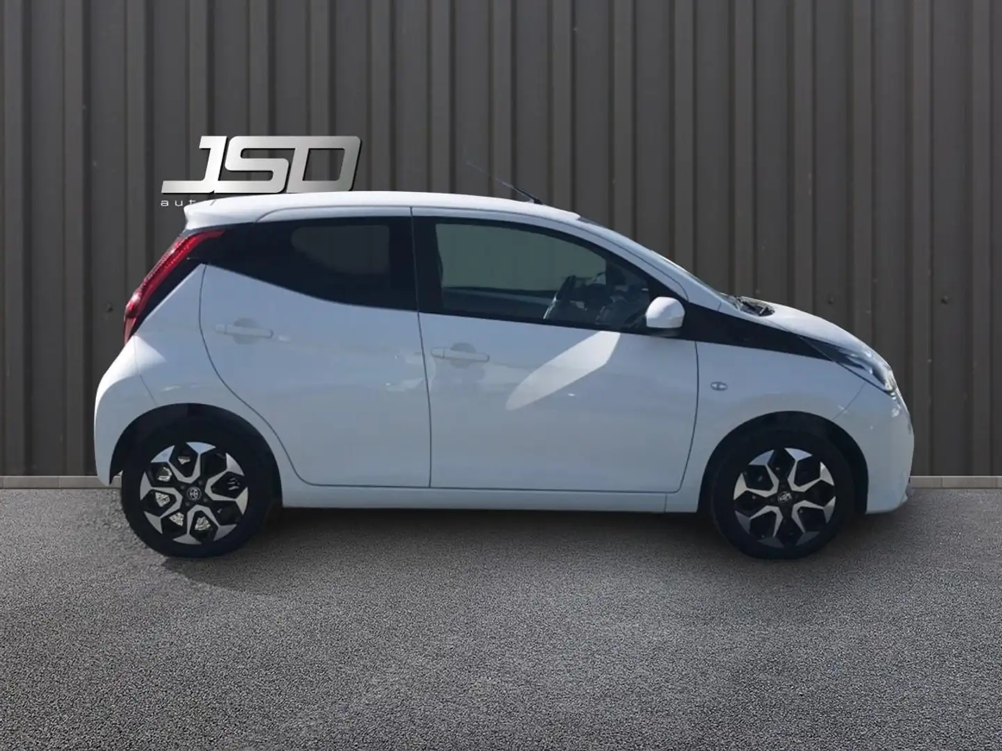 Toyota Aygo Aygo 1.0 VVT-i x-play PHASE 2 Blanc - 2