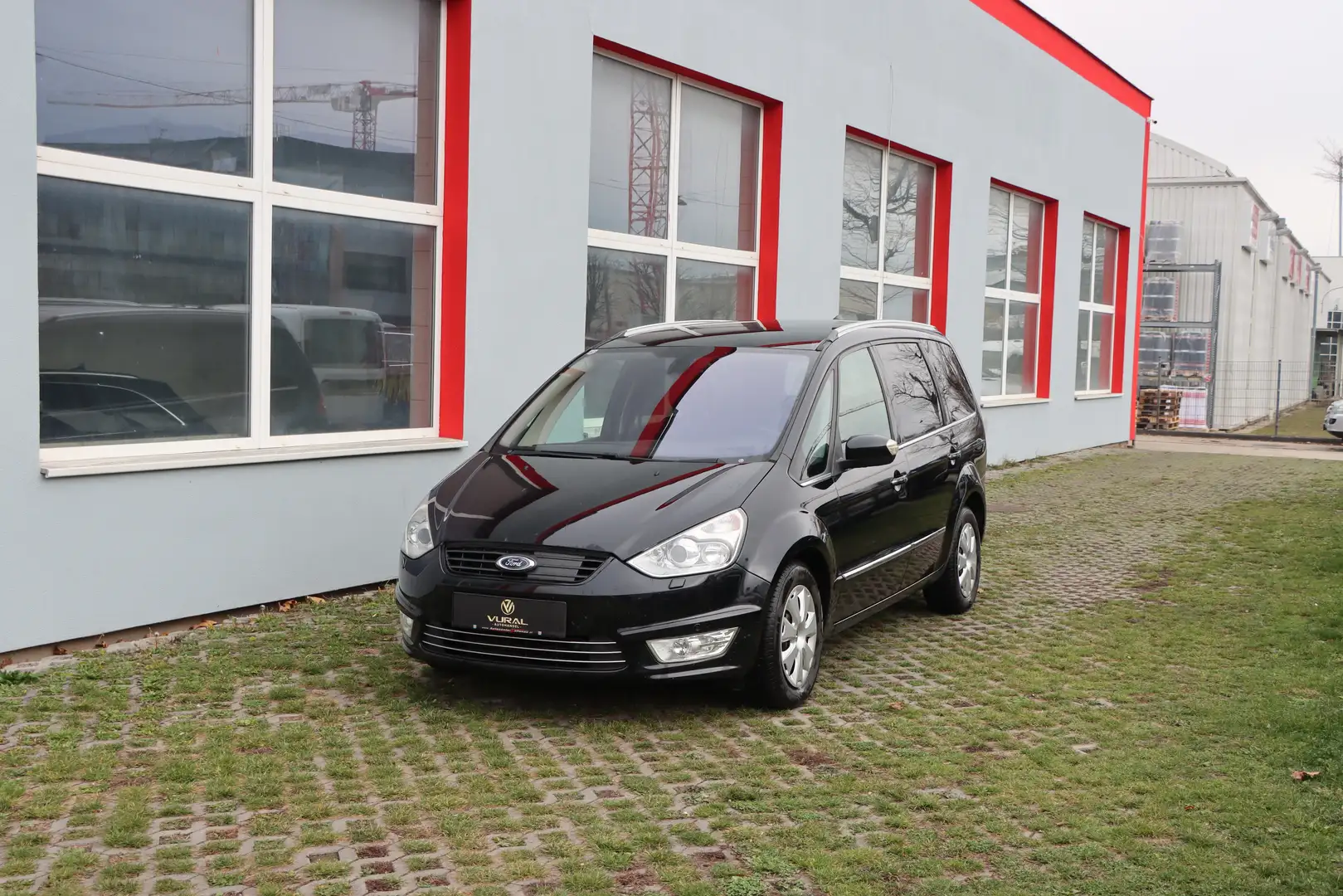 Ford Galaxy Titanium 2,0 TDCi DPF Aut.|7SITZE | NUR EXPORT | Schwarz - 2