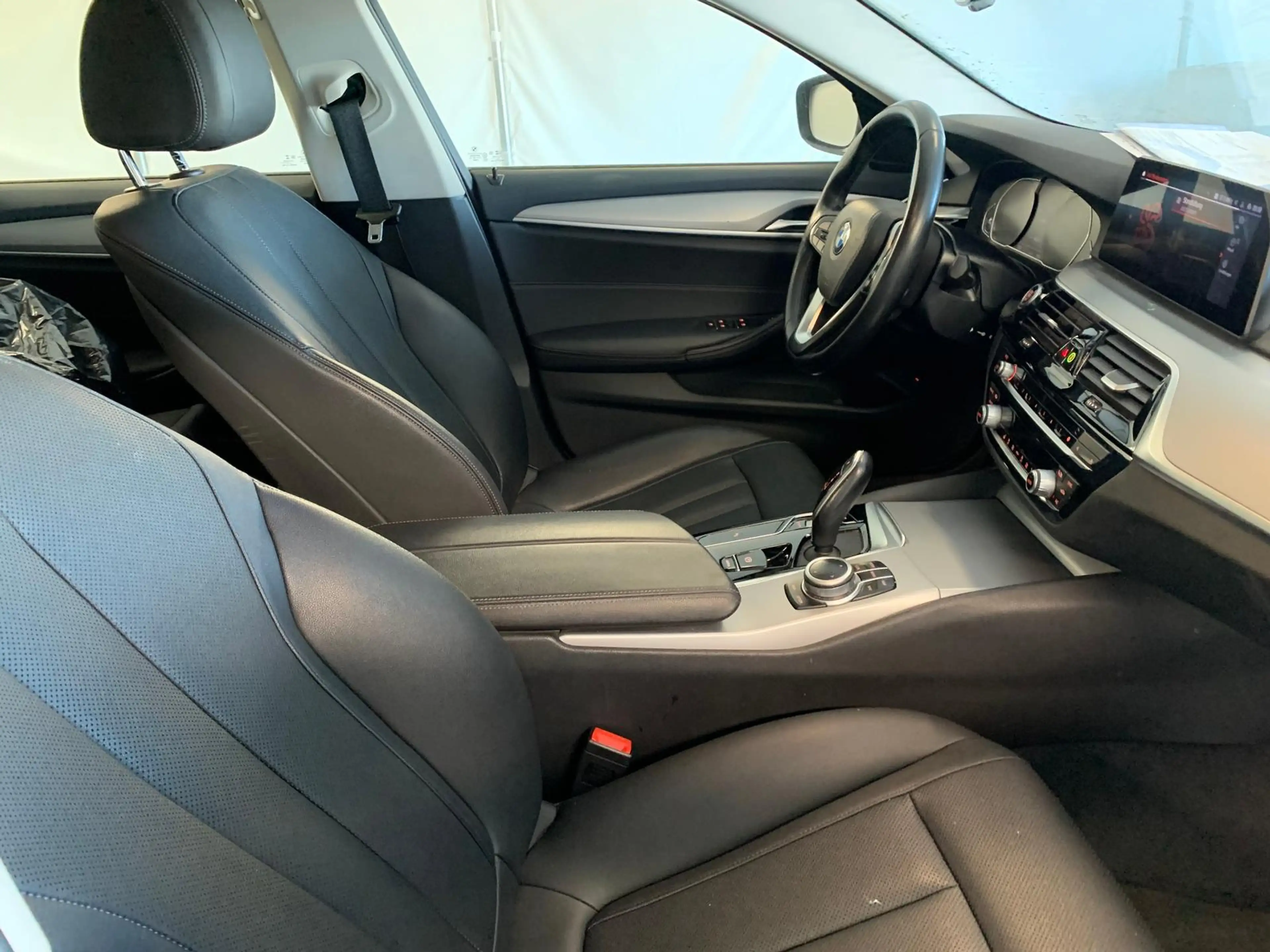 BMW 520 d Touring LED/NAVI/LEDER/DAB — photo 3
