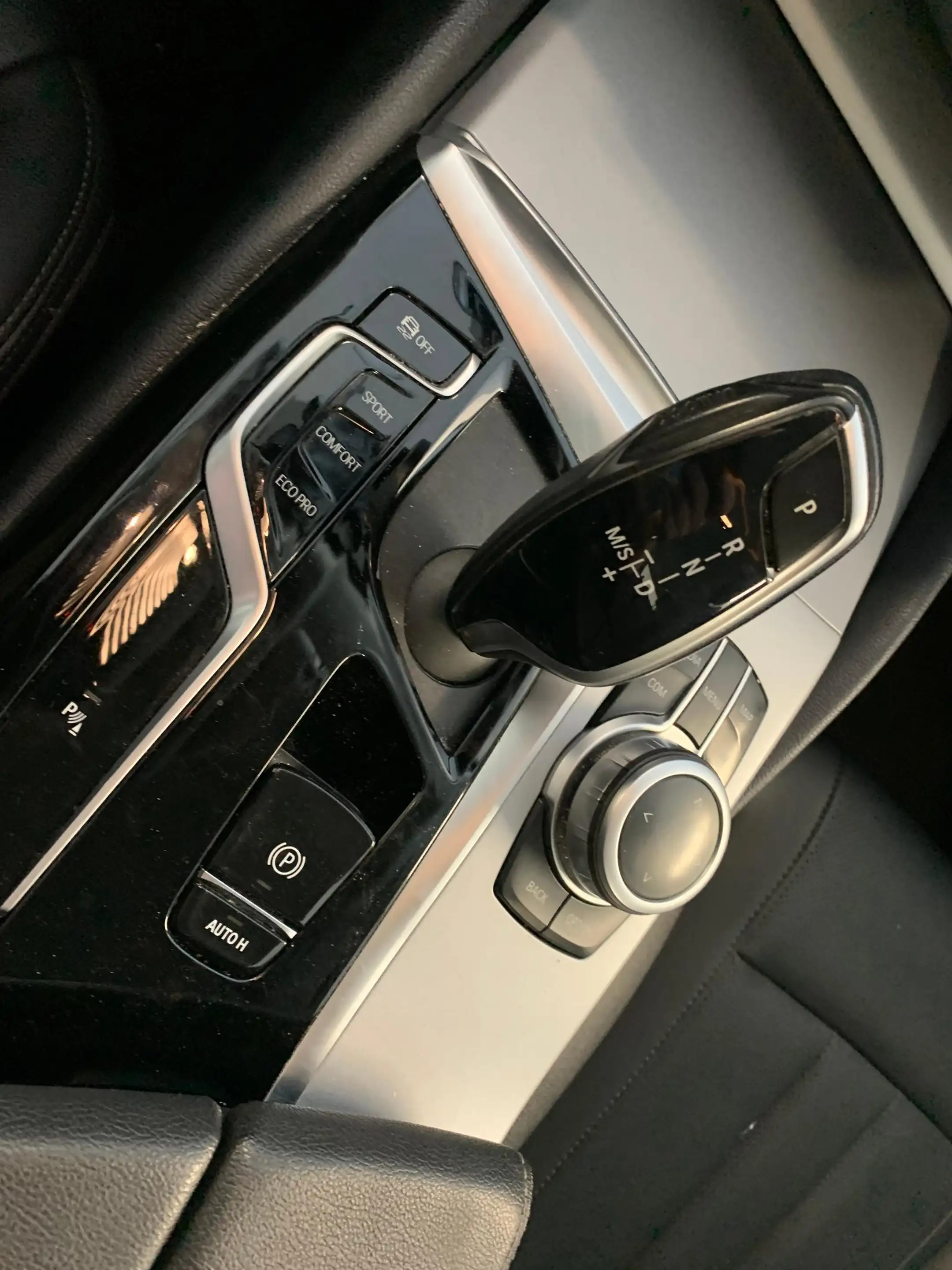 BMW 520 d Touring LED/NAVI/LEDER/DAB — photo 10