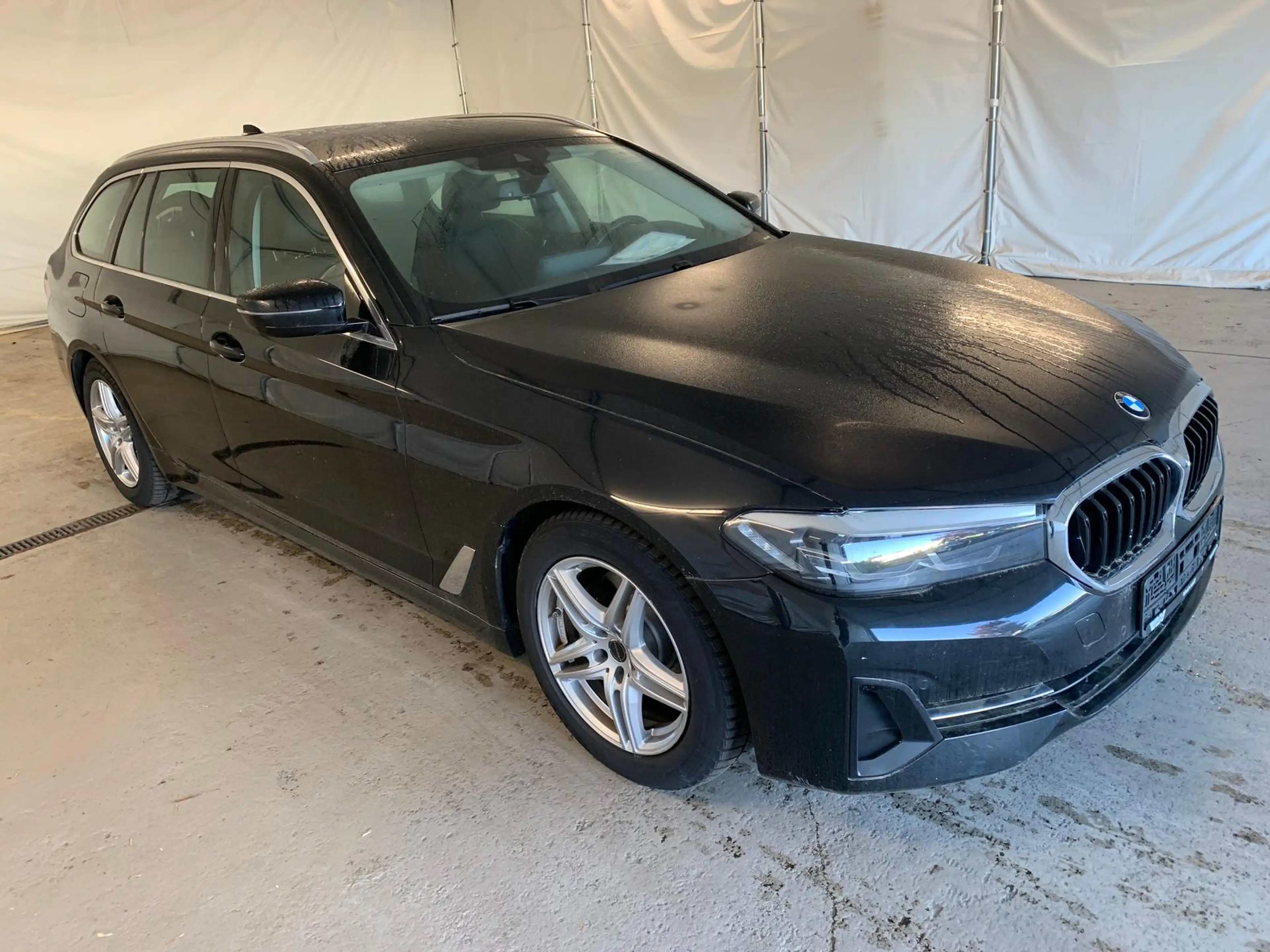 BMW 520 d Touring LED/NAVI/LEDER/DAB — photo 2