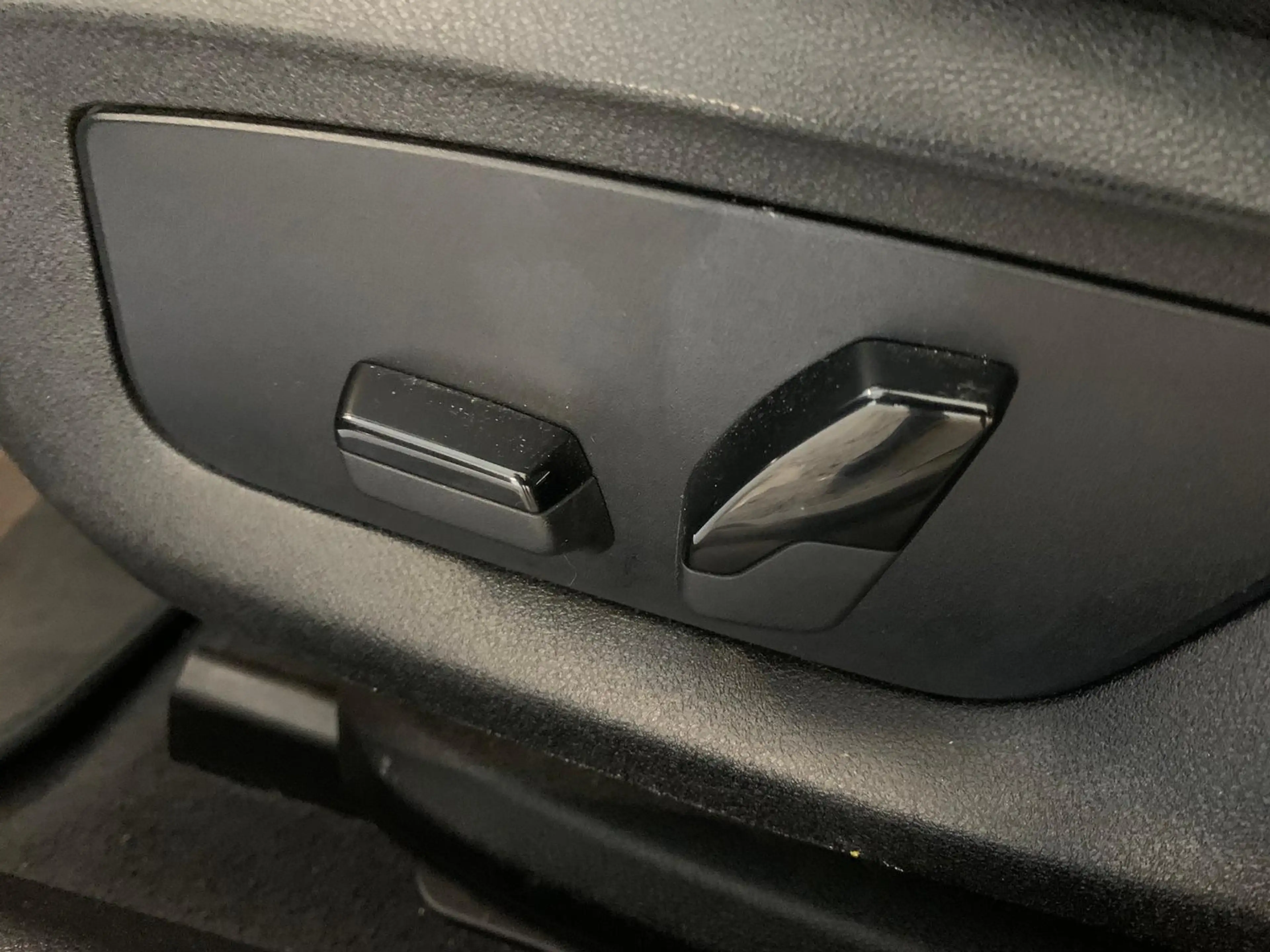 BMW 520 d Touring LED/NAVI/LEDER/DAB — photo 9
