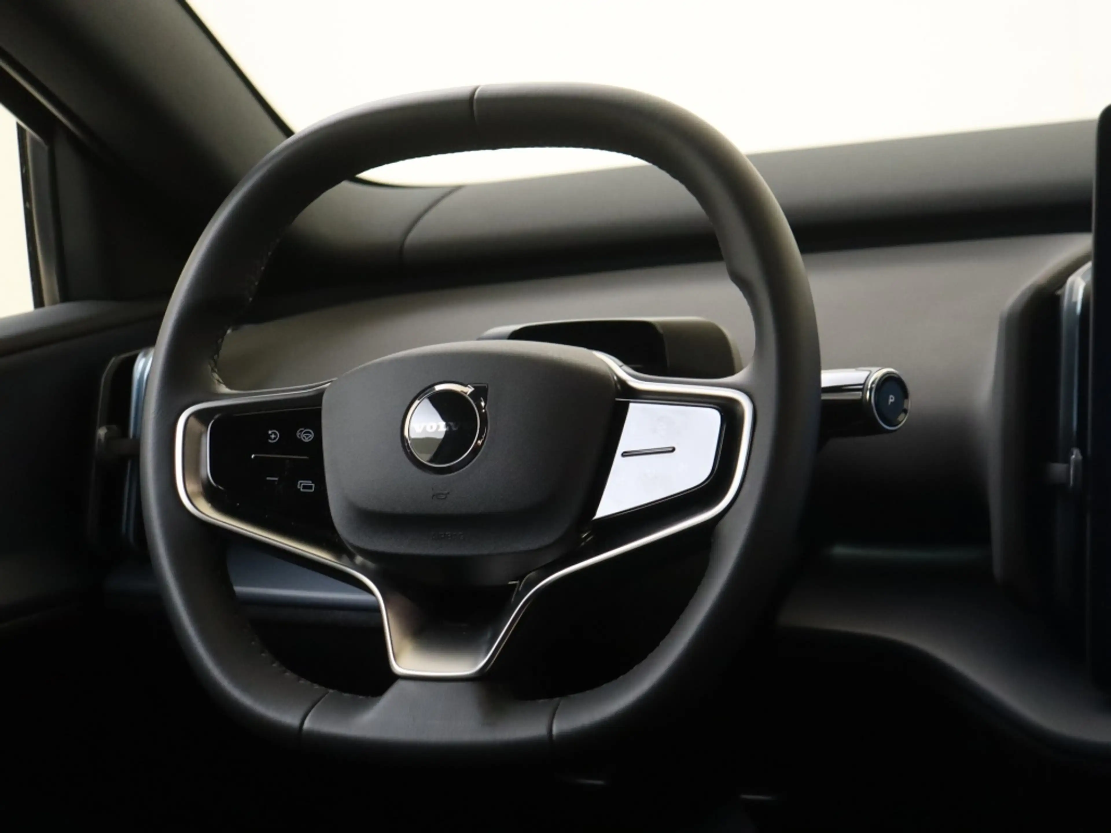 Volvo EX30 Extended Plus 69 kWh — photo 11