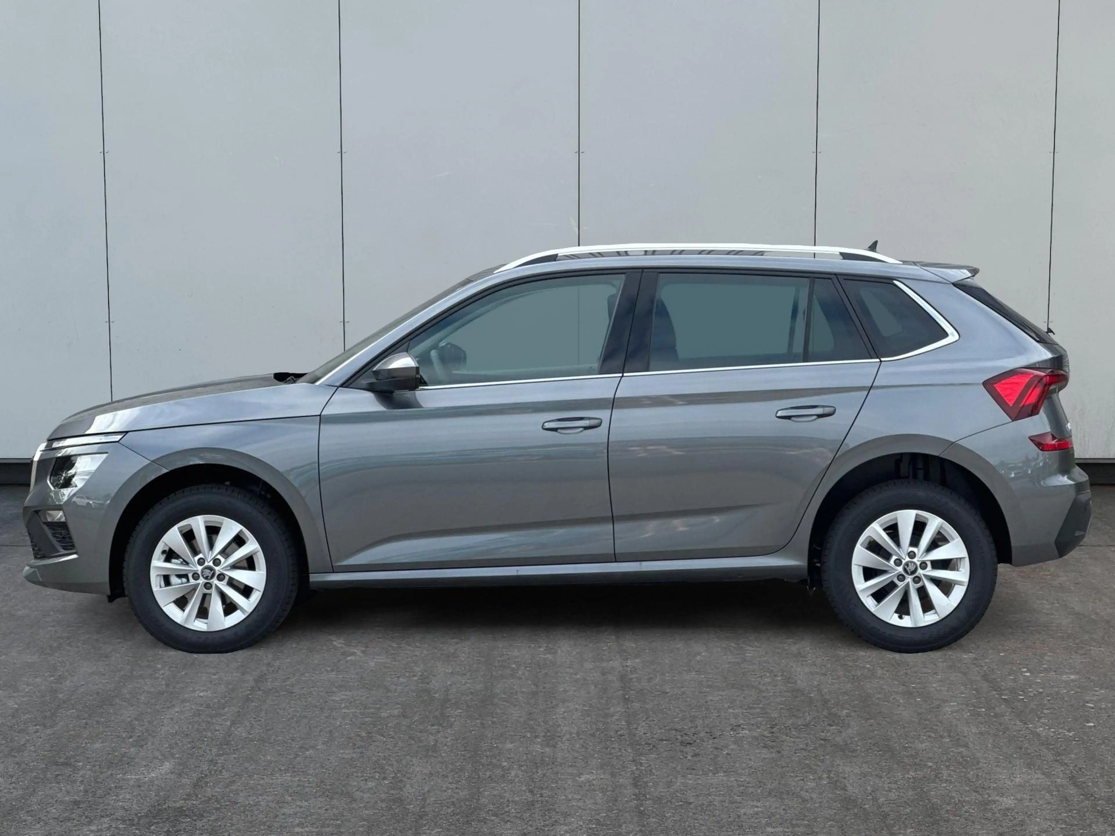 Skoda Kamiq Selection SHZ+KAMERA+SMARTLINK+PDC+LED+16" ALU ... — photo 2
