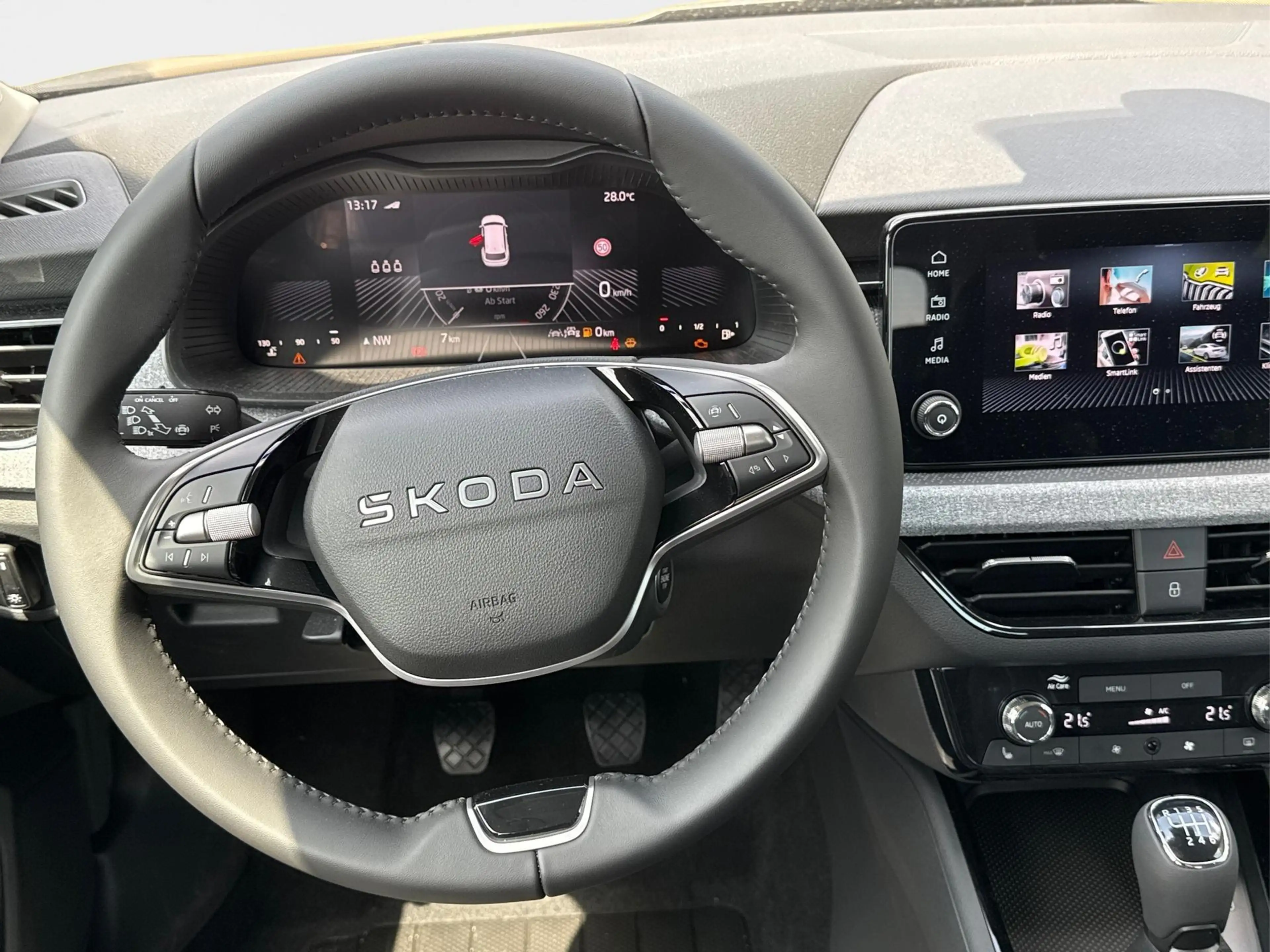Skoda Kamiq Selection SHZ+KAMERA+SMARTLINK+PDC+LED+16" ALU ... — photo 8