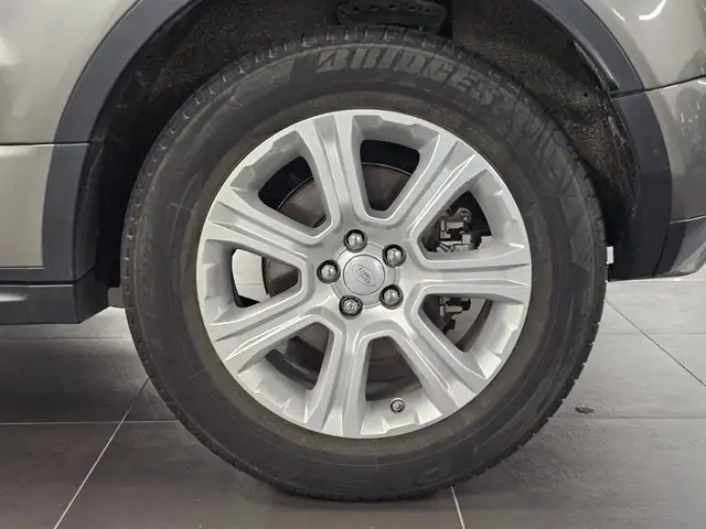 Land Rover Range Rover Evoque view 8