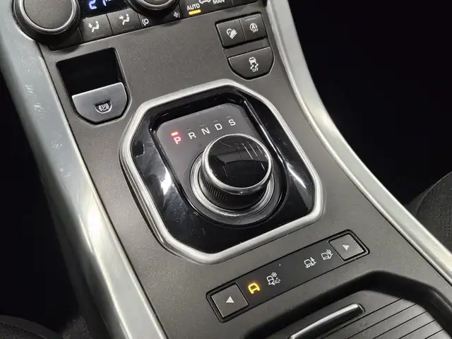 Land Rover Range Rover Evoque view 9