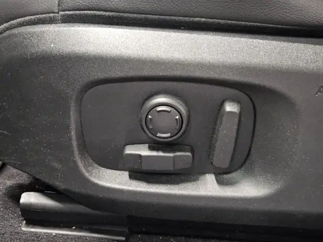 Land Rover Range Rover Evoque view 15