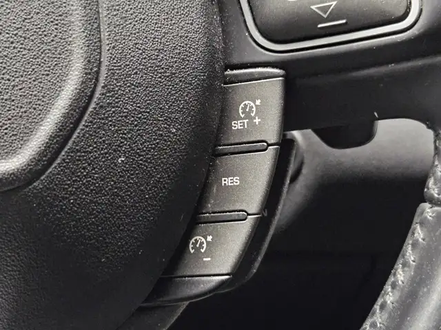 Land Rover Range Rover Evoque view 11