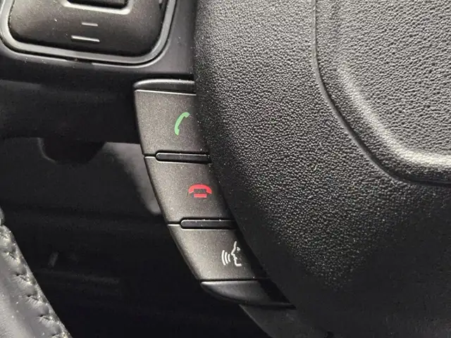 Land Rover Range Rover Evoque view 10