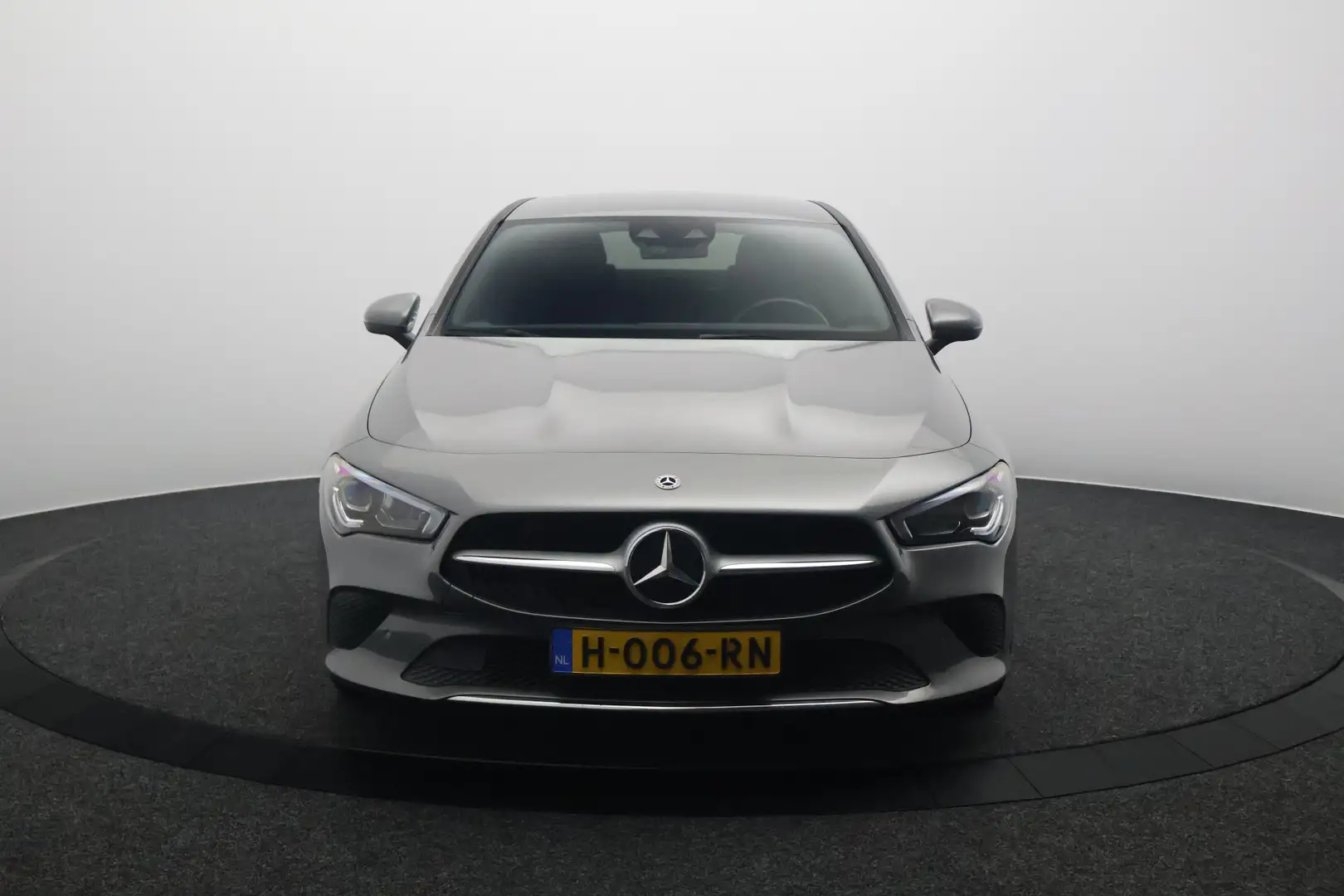 Mercedes-Benz CLA 180 d Launch Edition | Sfeerverlichting | Led | Camera Grijs - 2