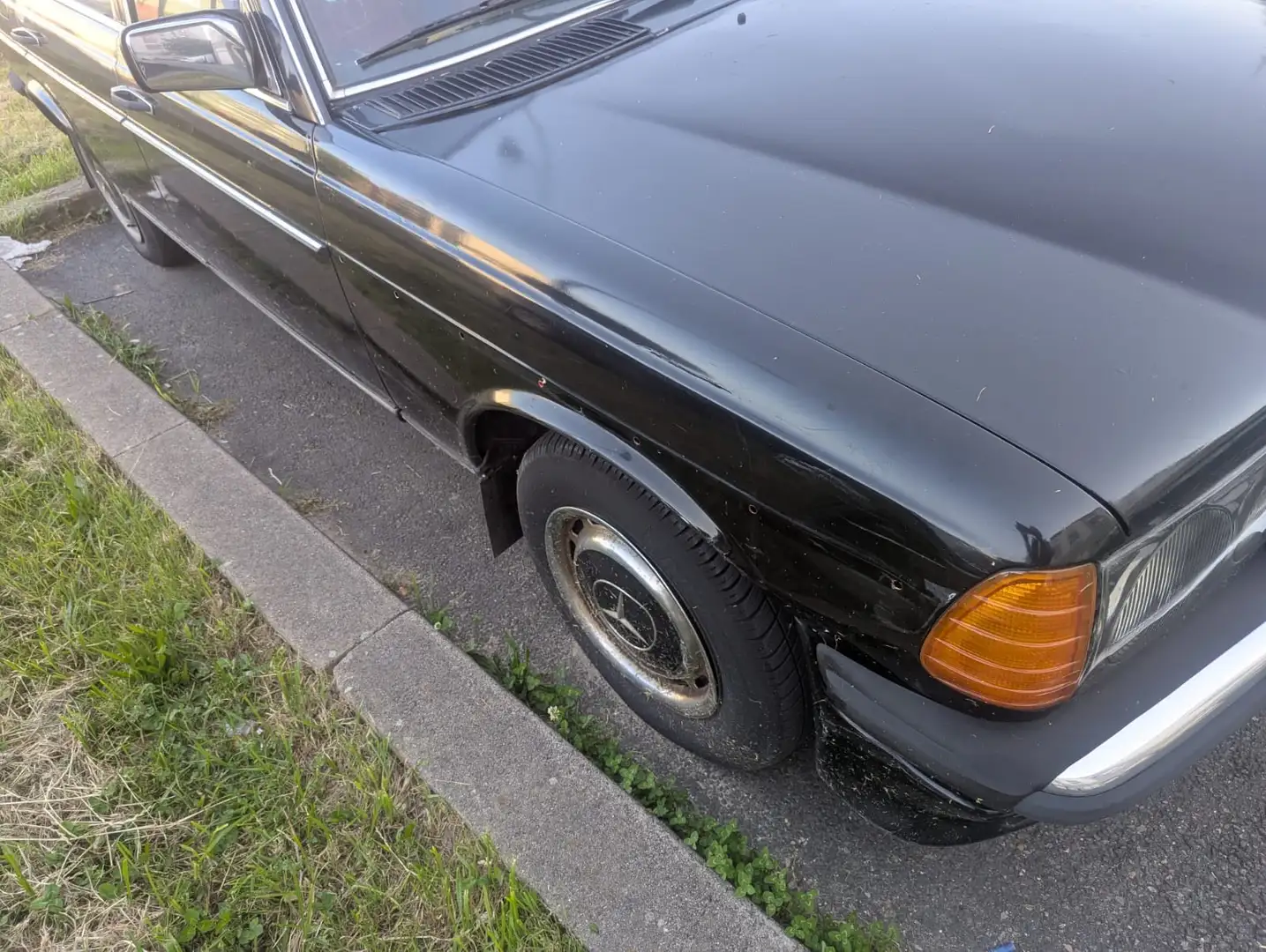 Mercedes-Benz 240 Urgent Véhicule Tres Bien Entretenu Rien A Prevoir - 2