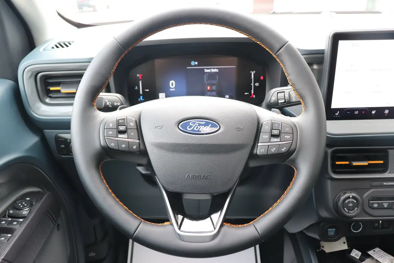 Ford Maverick снимка Ford Maverick
