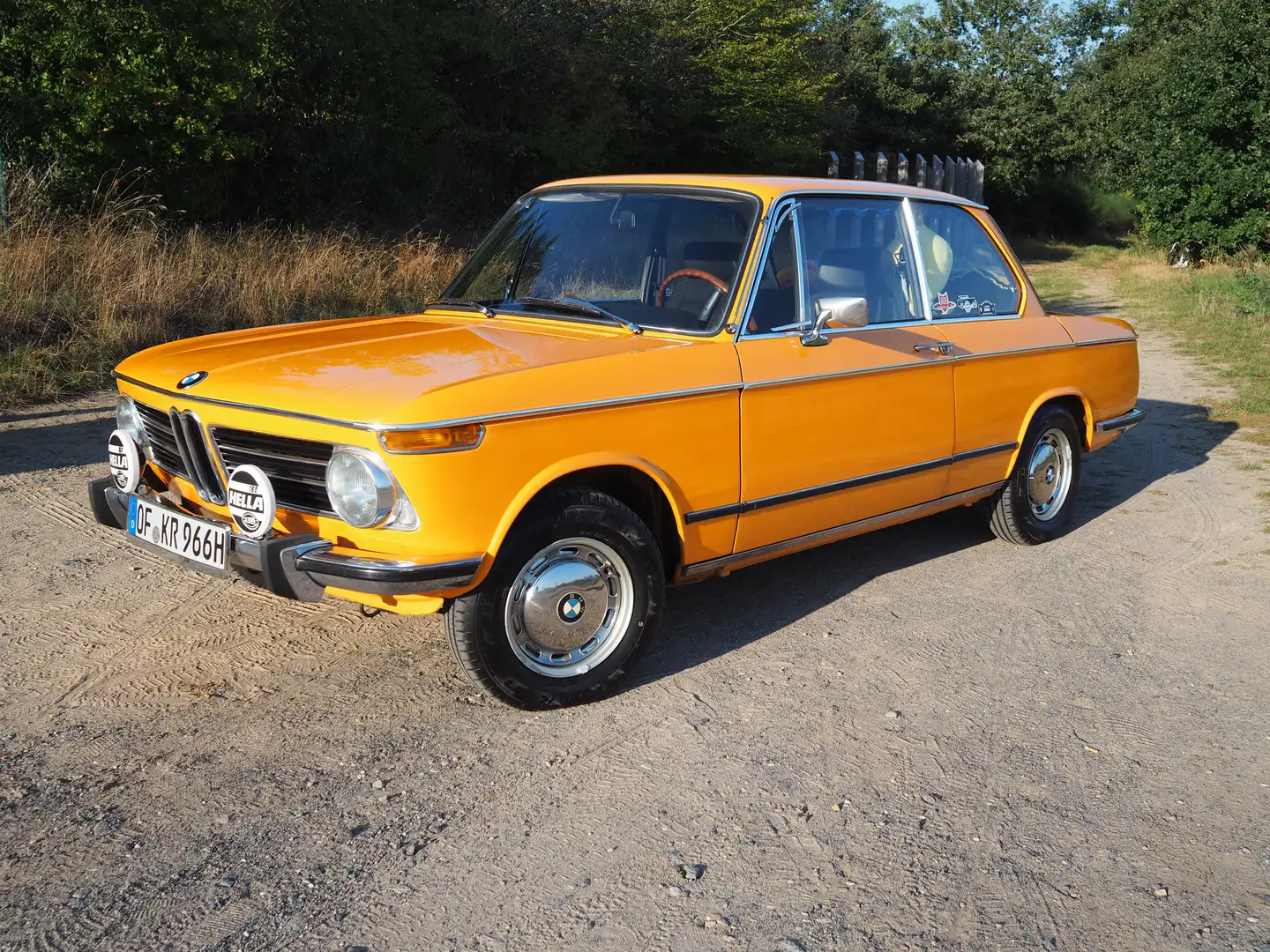 BMW 1802 Portocaliu - 1