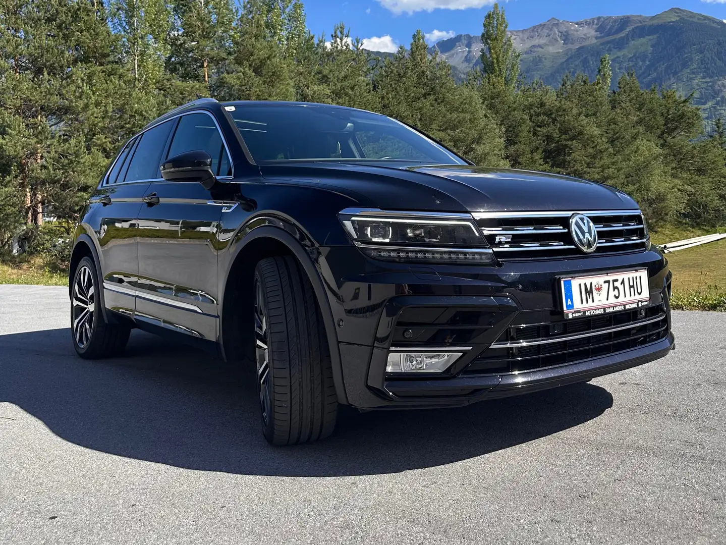 Volkswagen Tiguan Tiguan 2,0 TDI Highline R-Line 4 Motion BlueMotion Schwarz - 2