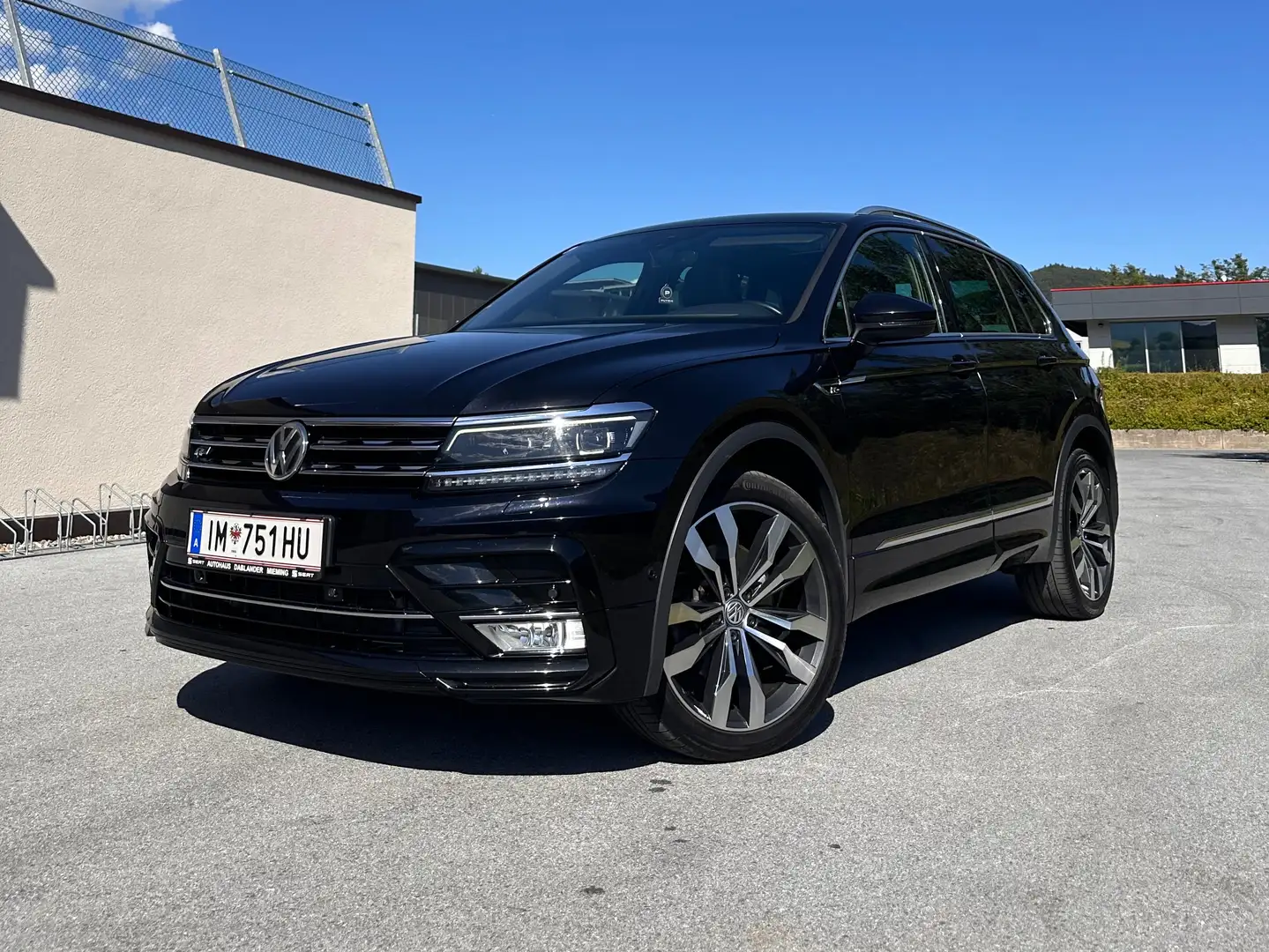 Volkswagen Tiguan Tiguan 2,0 TDI Highline R-Line 4 Motion BlueMotion Schwarz - 1