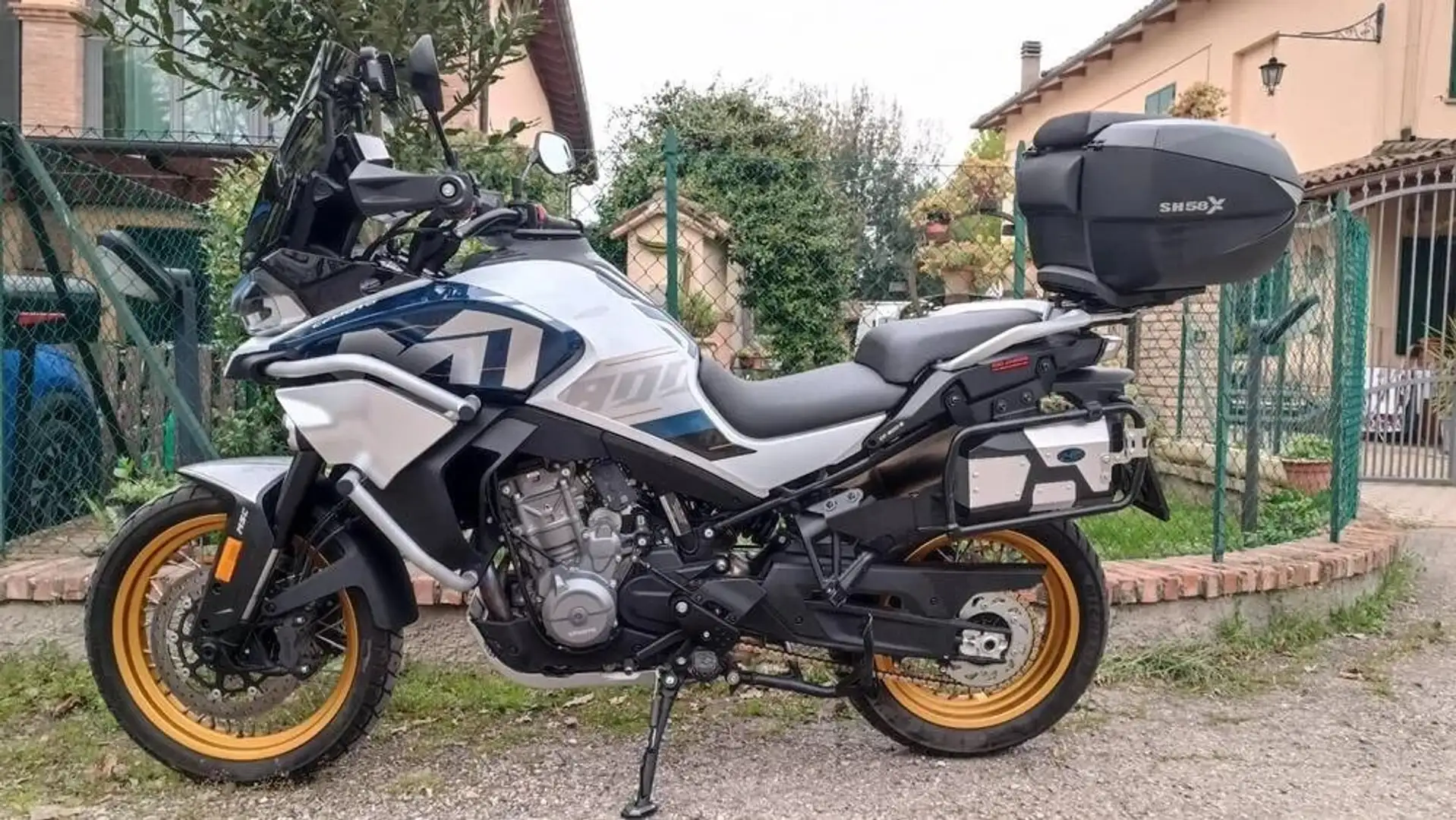 CFMOTO 800 MT Bianco - 1