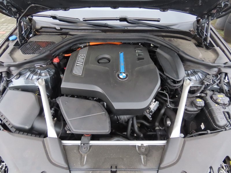 BMW 530 e iPerformance Sport Line Leder Ambiente — photo 3