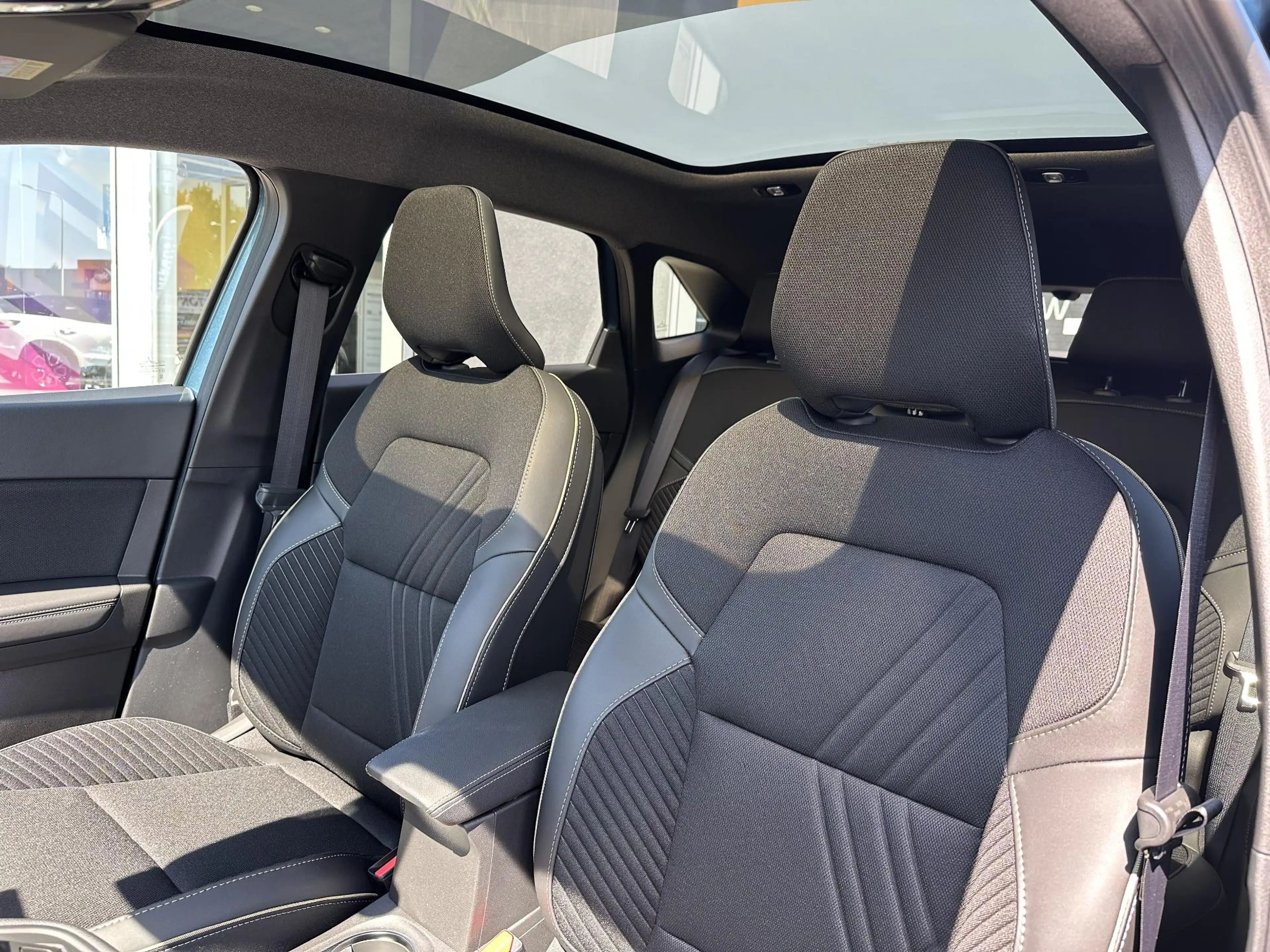 Renault Symbioz Iconic Full Hybrid E-Tech 160 l Meer dan € 4.500 v — photo 9