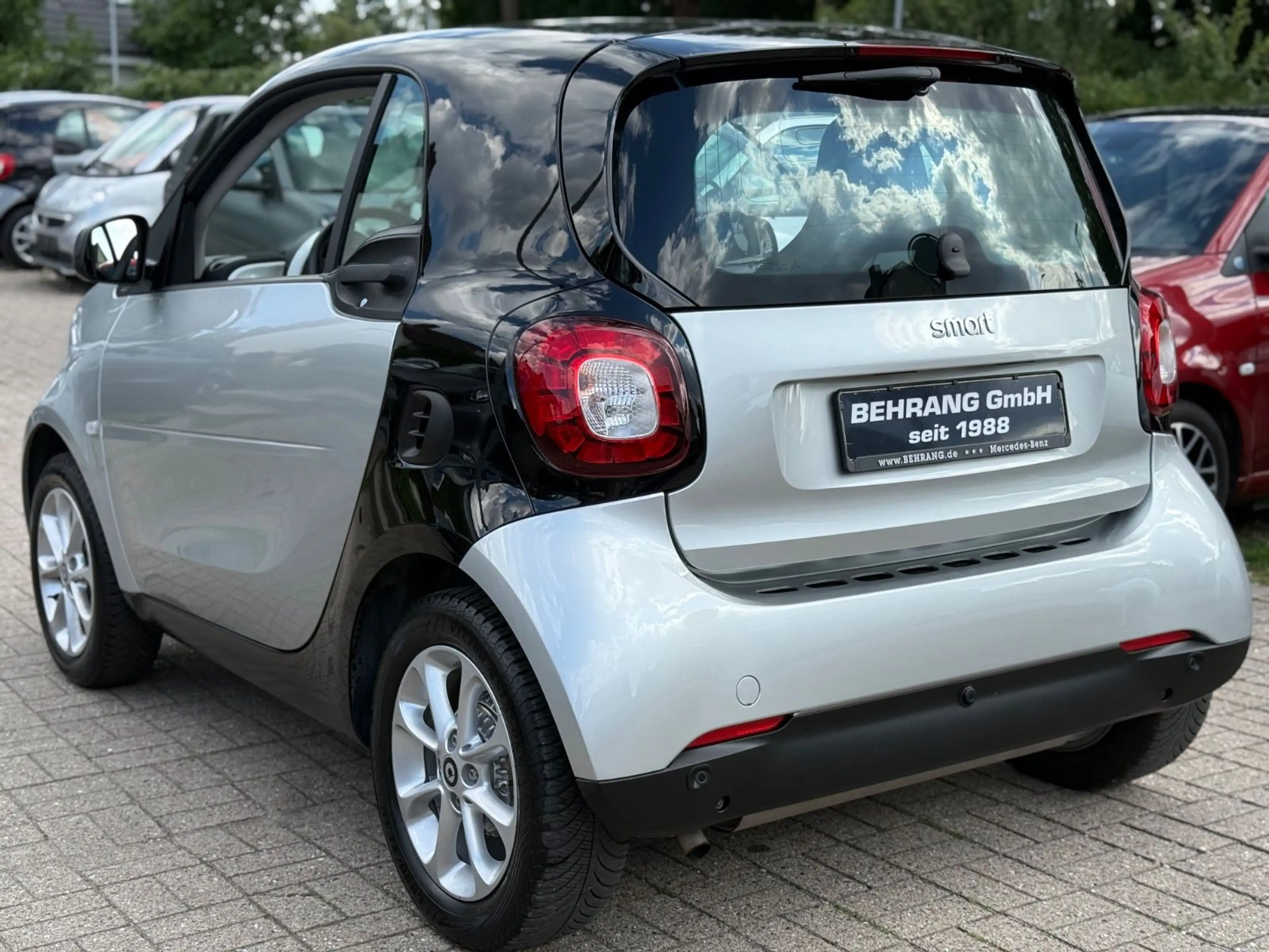 smart forTwo *PASSSION*KLIMA*PANORAMA*AUTOMATIK*PANO* — photo 11