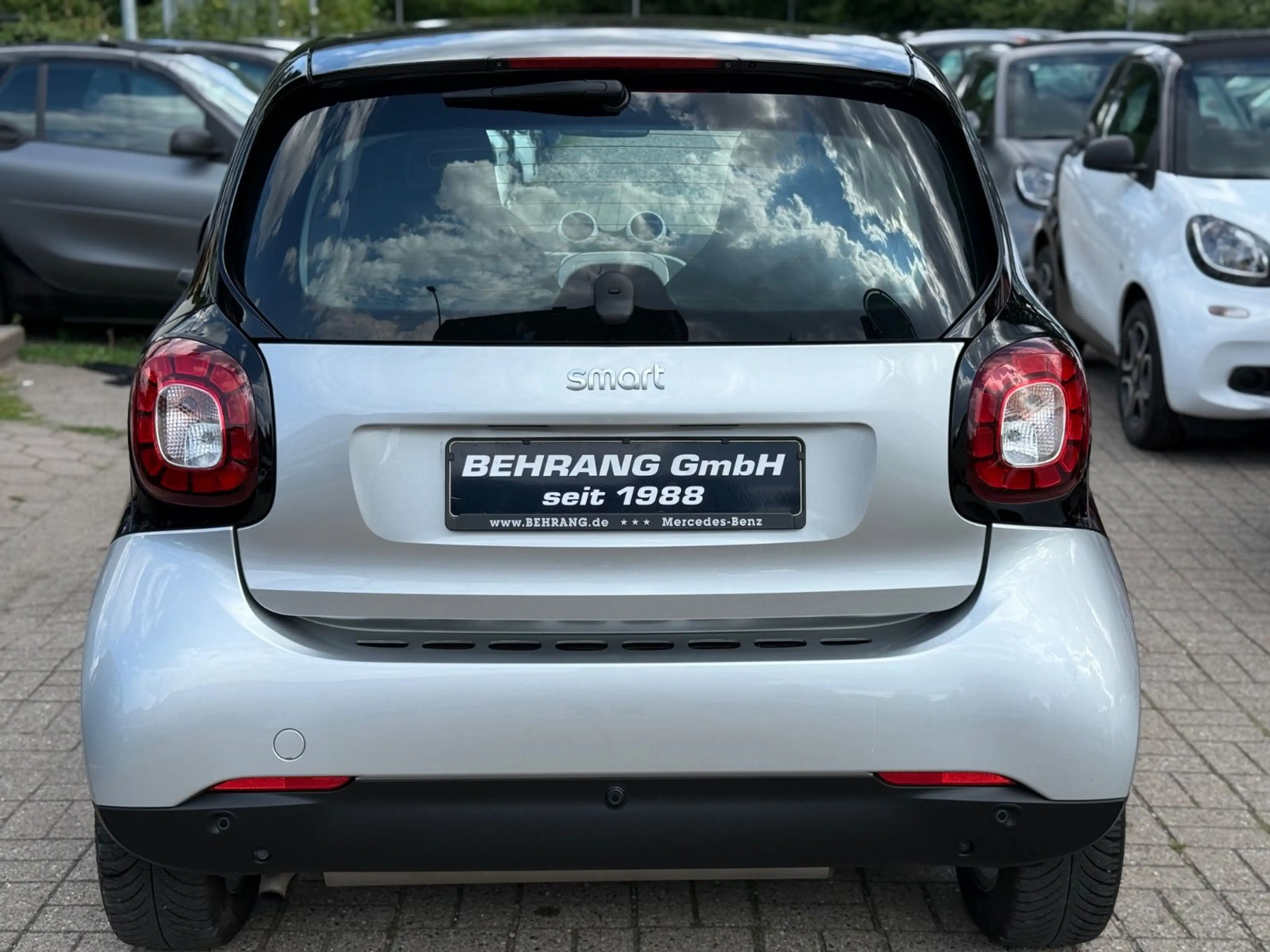 smart forTwo *PASSSION*KLIMA*PANORAMA*AUTOMATIK*PANO* — photo 12